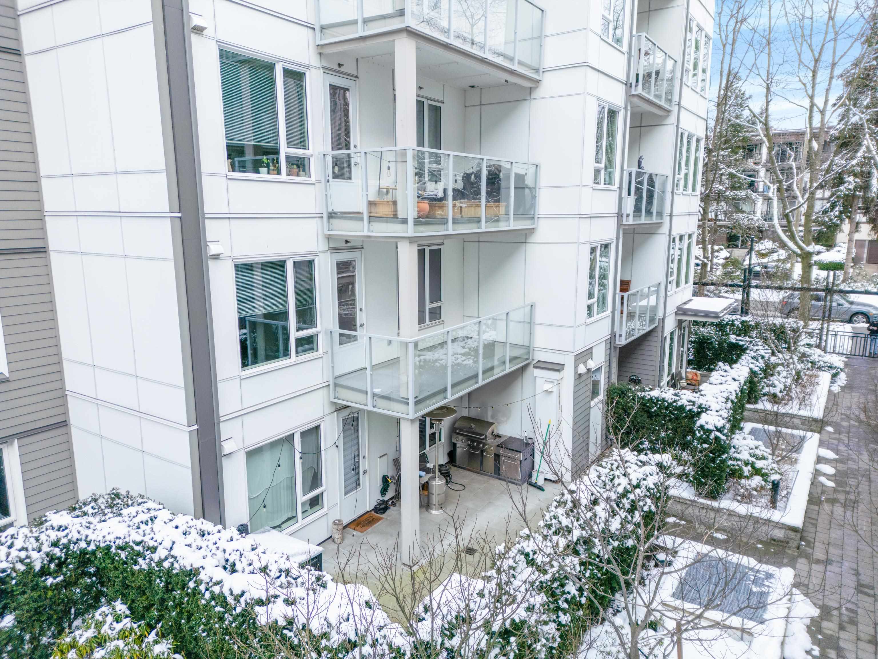 Listing image of 201 277 W 1ST STREET