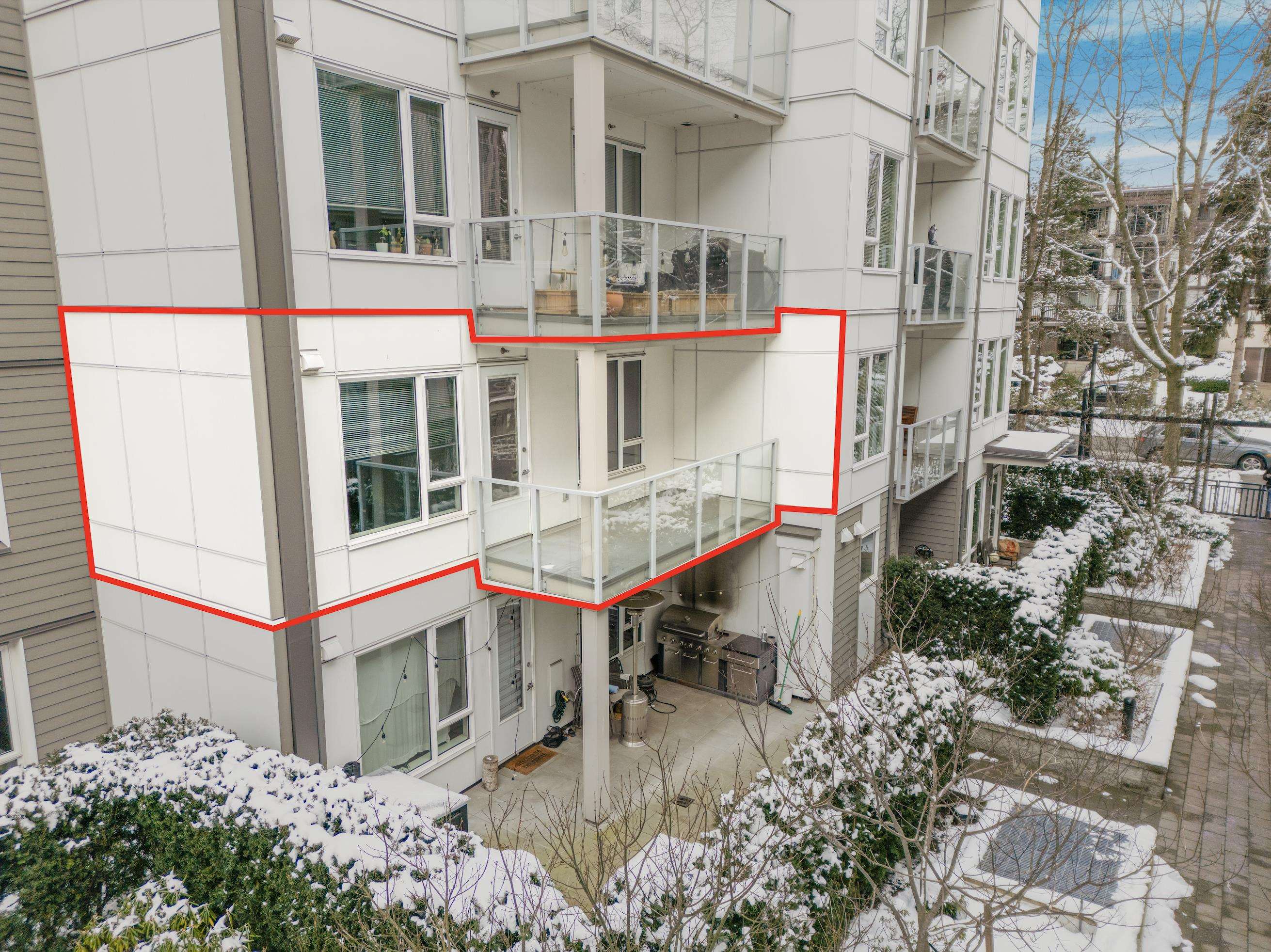 Listing image of 201 277 W 1ST STREET