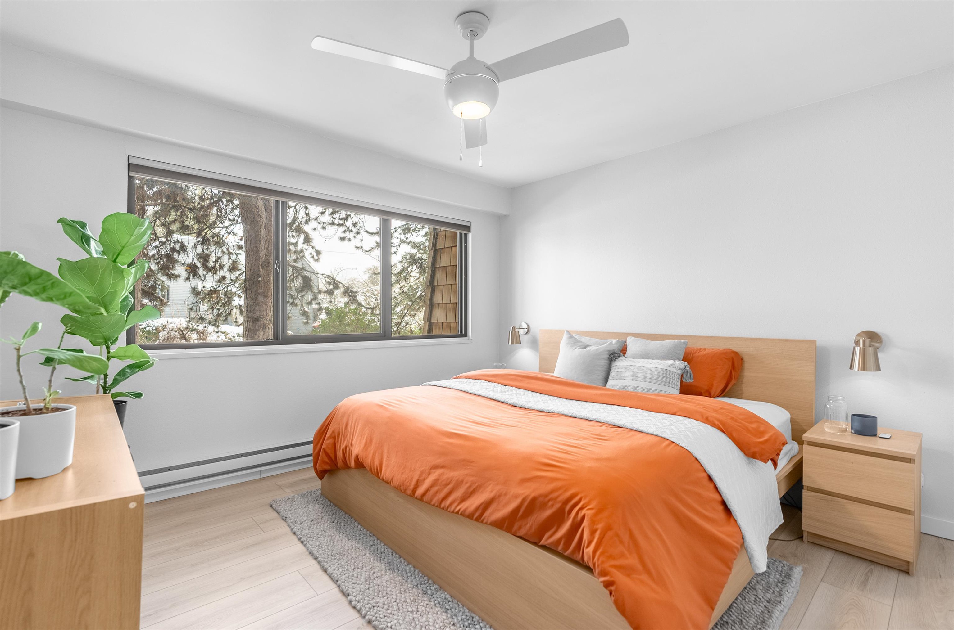 Listing image of 204 1721 ST. GEORGES AVENUE