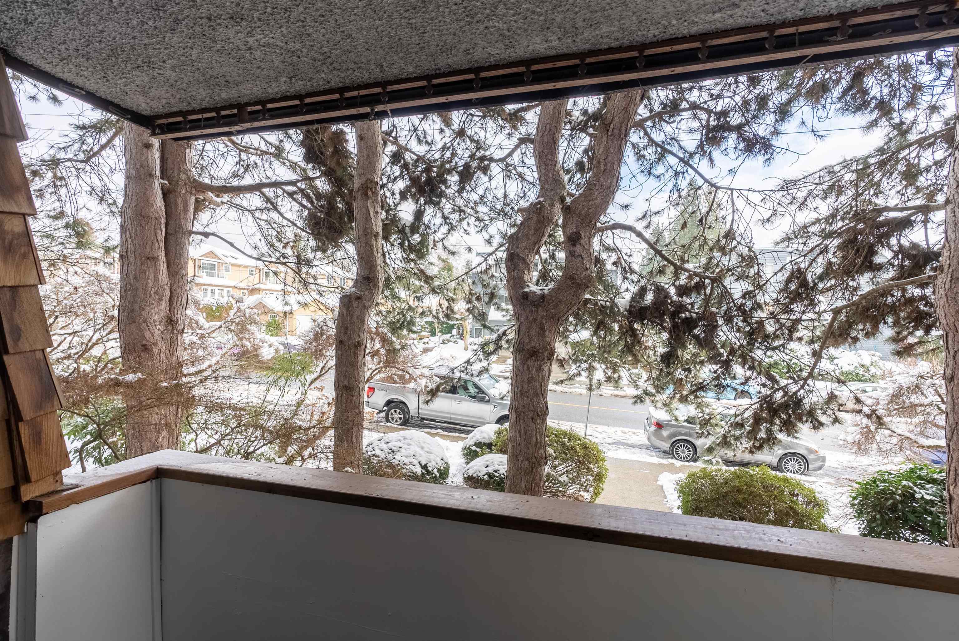 Listing image of 204 1721 ST. GEORGES AVENUE