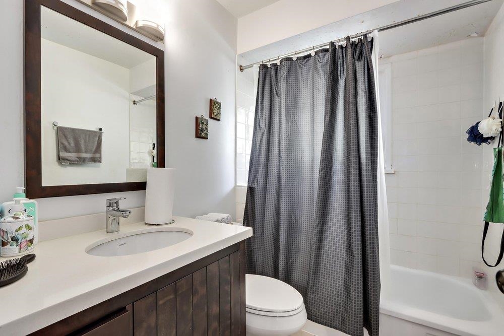 Listing image of 764 BLYTHWOOD DRIVE