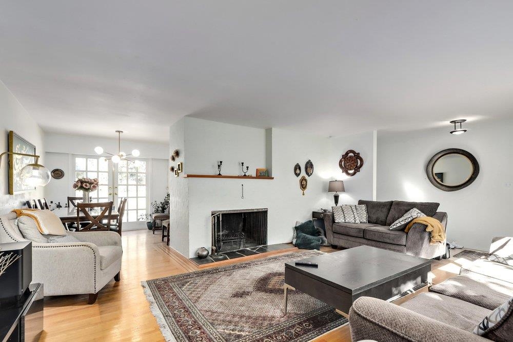 Listing image of 764 BLYTHWOOD DRIVE