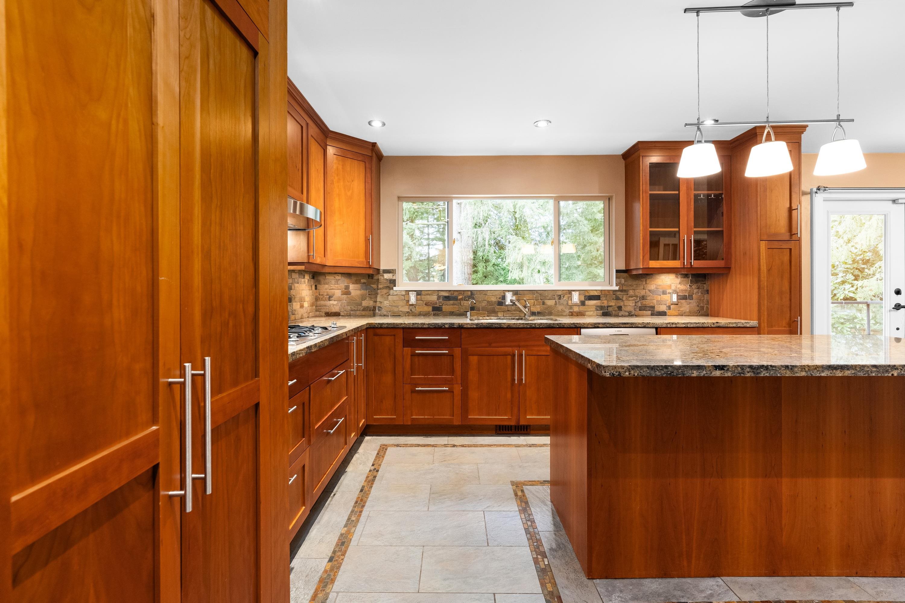Listing image of 4793 CAPILANO ROAD