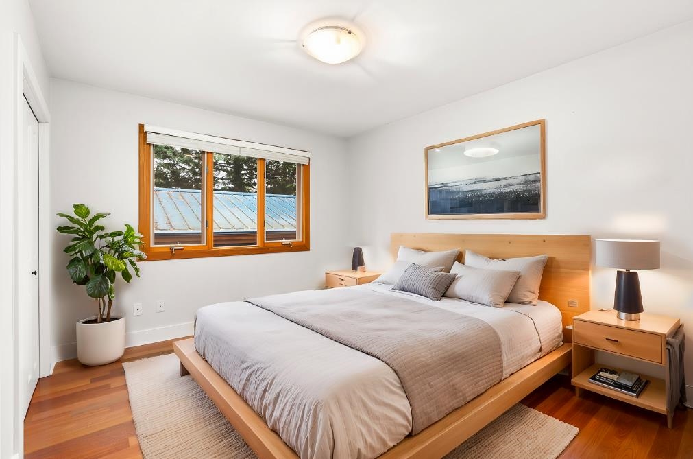 Listing image of 4793 CAPILANO ROAD