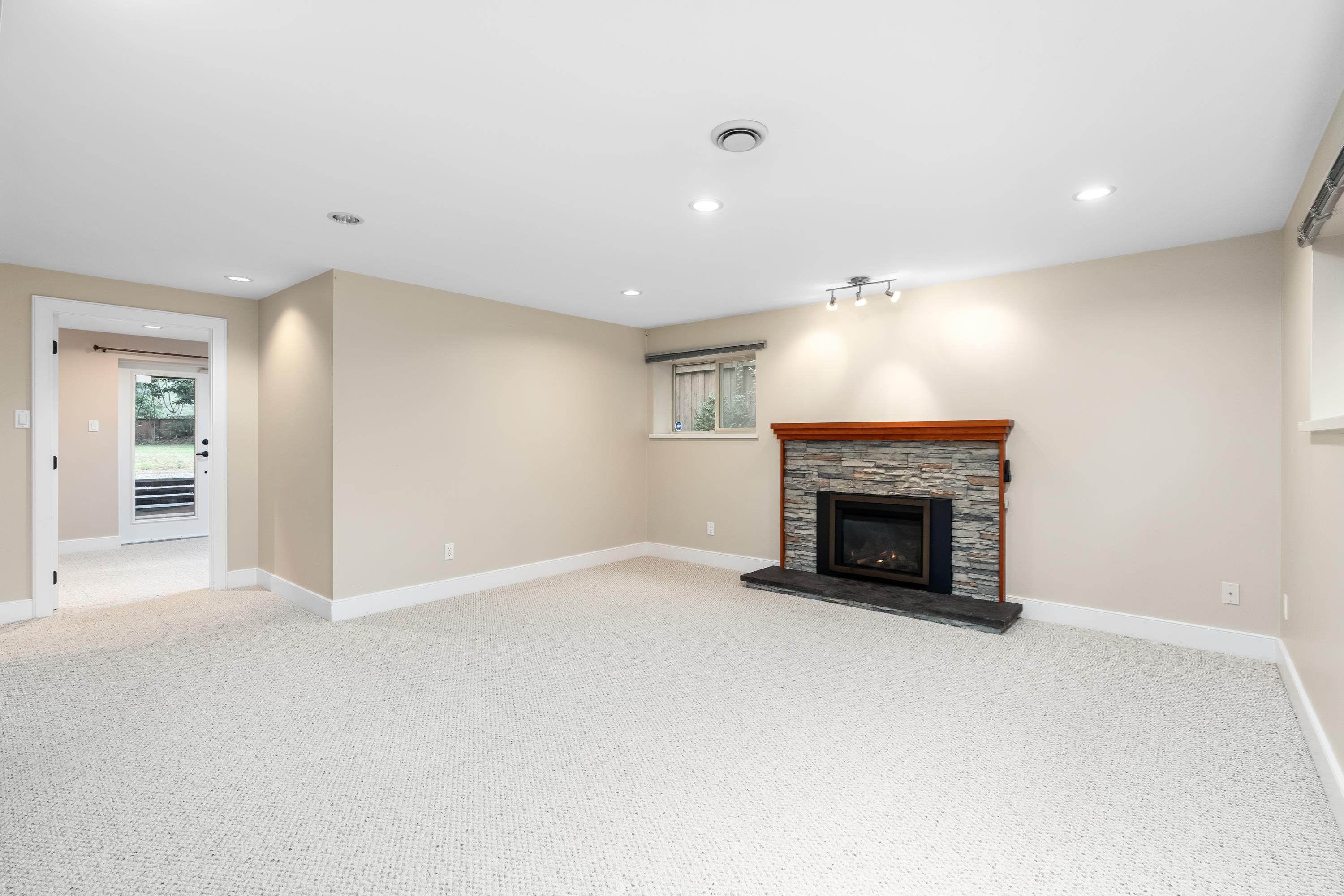 Listing image of 4793 CAPILANO ROAD