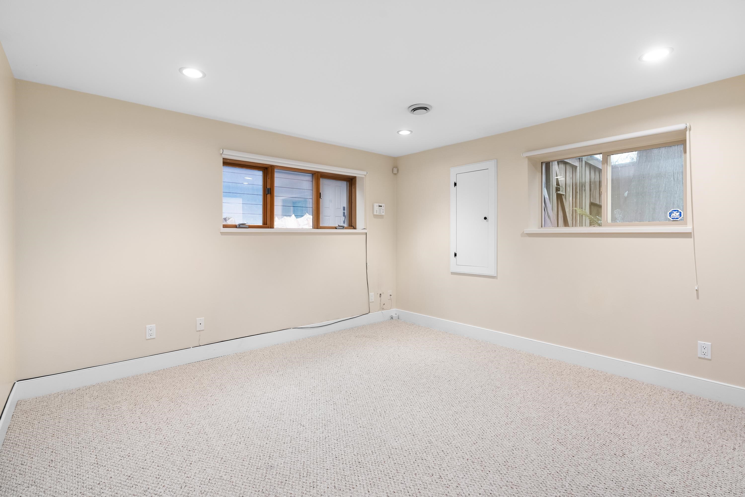 Listing image of 4793 CAPILANO ROAD