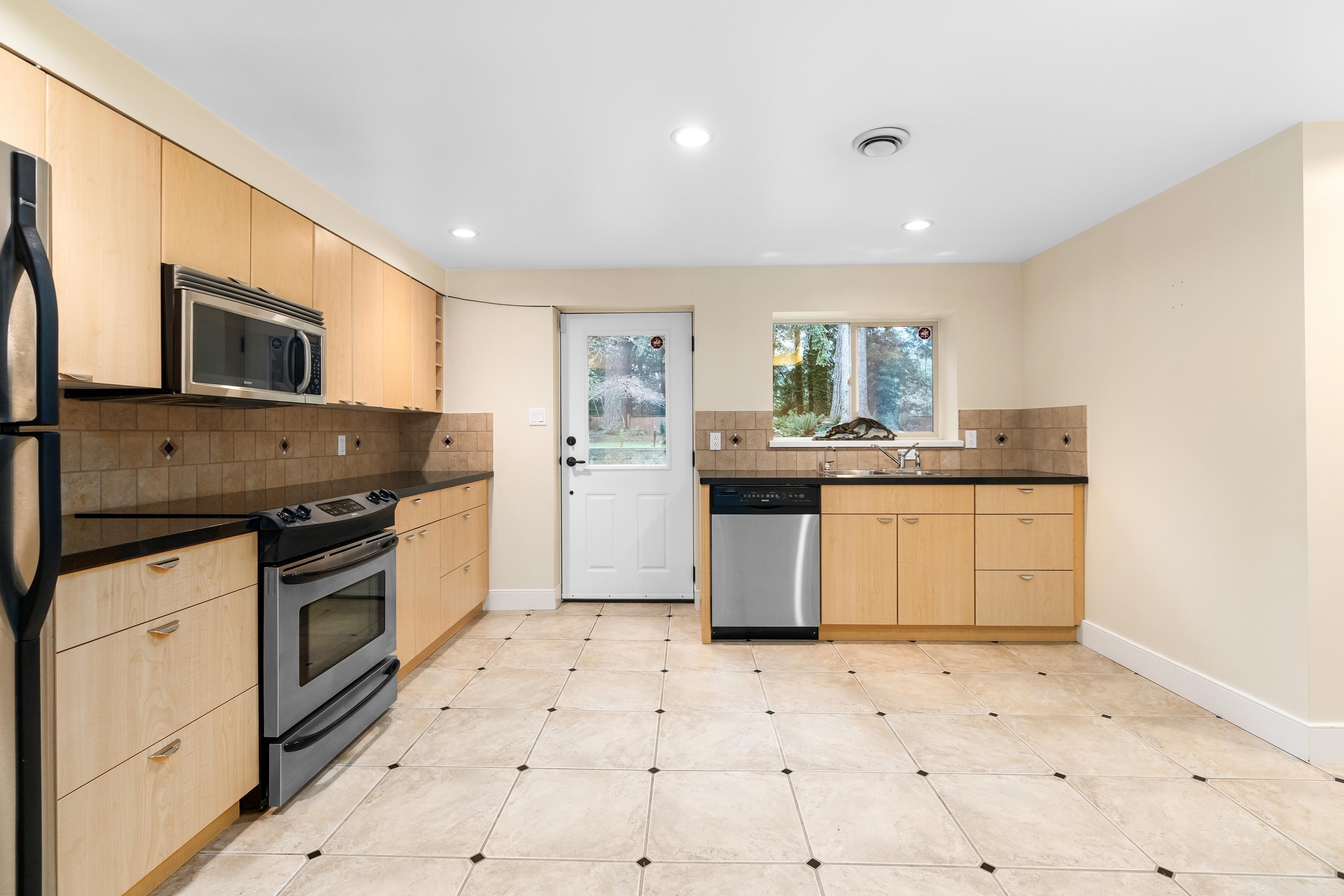 Listing image of 4793 CAPILANO ROAD