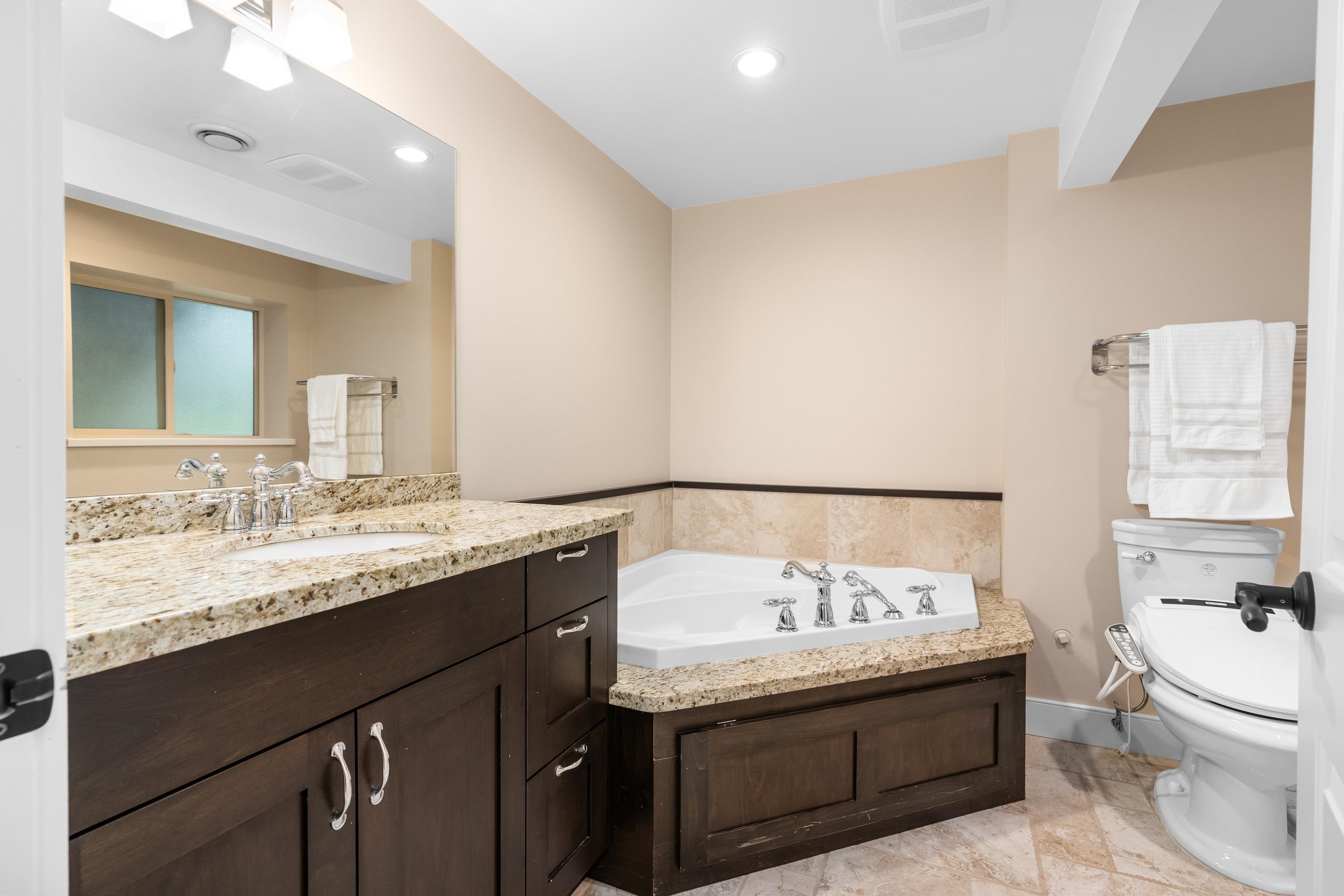 Listing image of 4793 CAPILANO ROAD