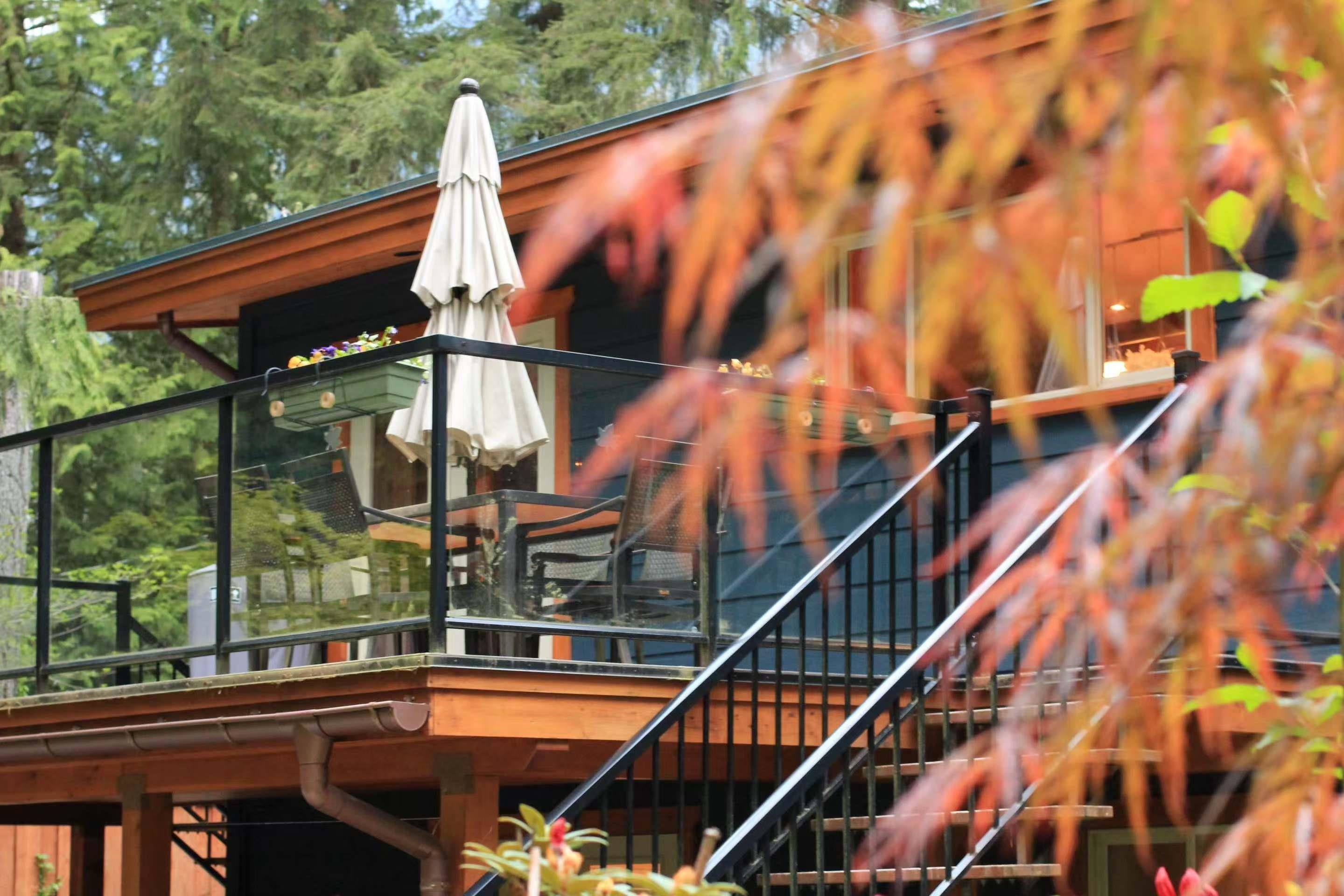 Listing image of 4793 CAPILANO ROAD