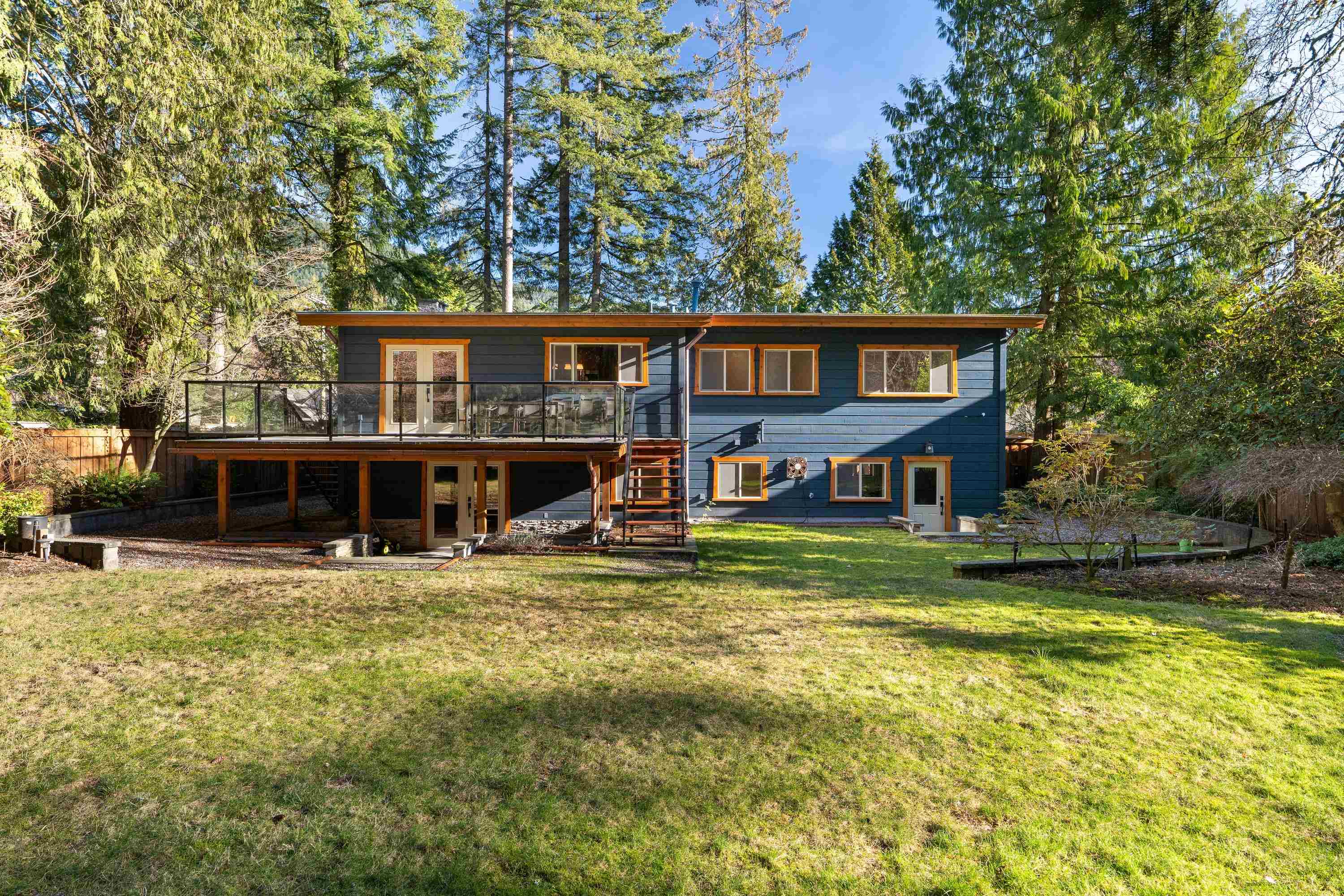 Listing image of 4793 CAPILANO ROAD