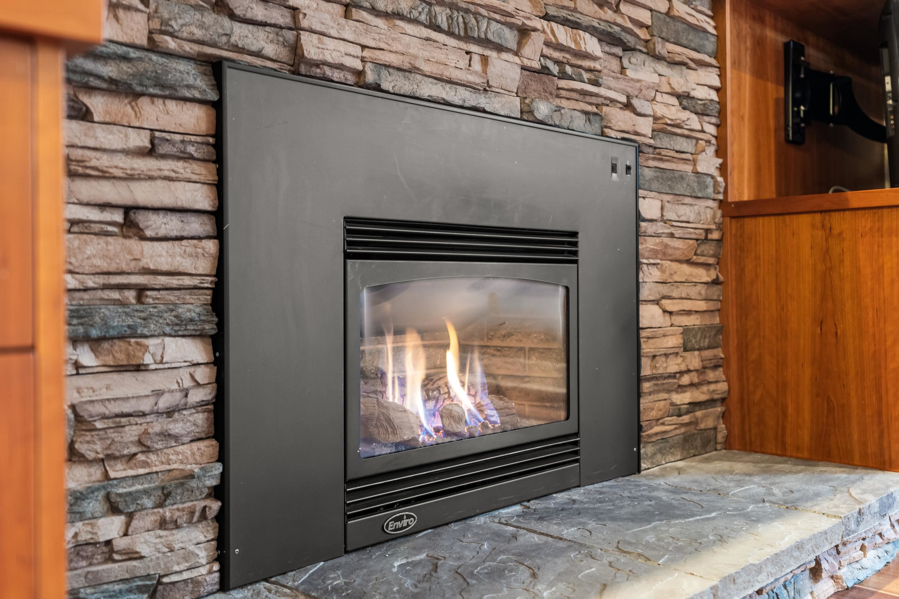 Listing image of 4793 CAPILANO ROAD