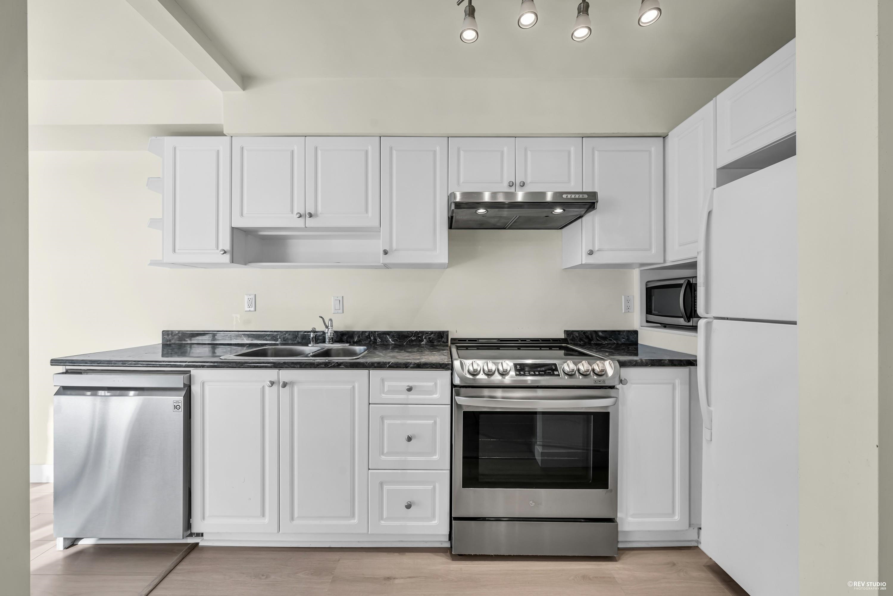 Listing image of 206 1363 CLYDE AVENUE