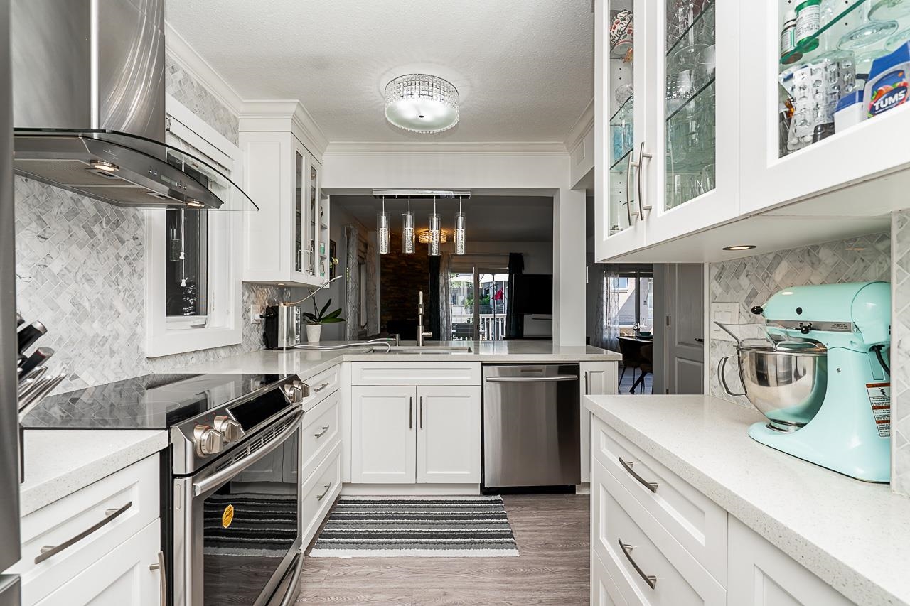 Listing image of 207 1513 BOWSER AVENUE