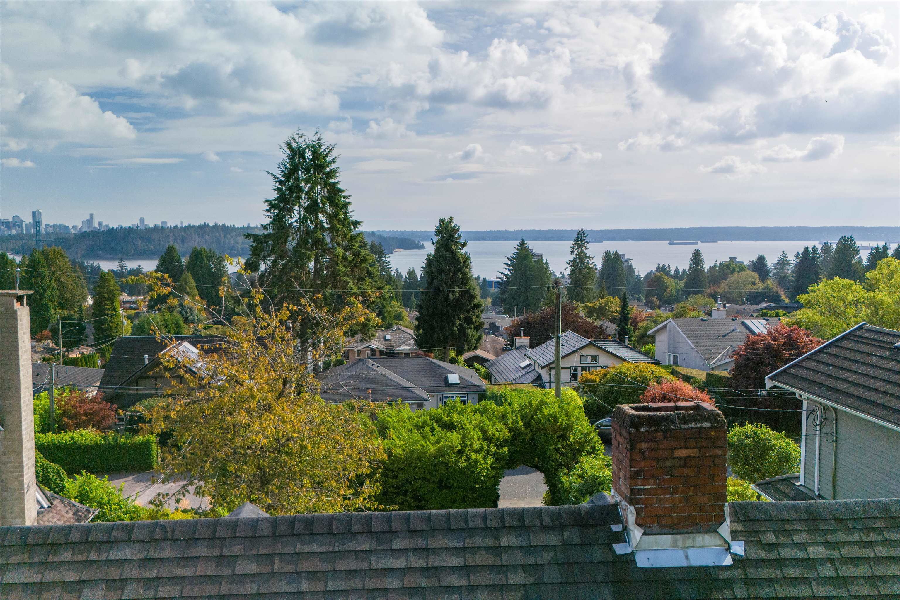Listing image of 1427 LAWSON AVENUE