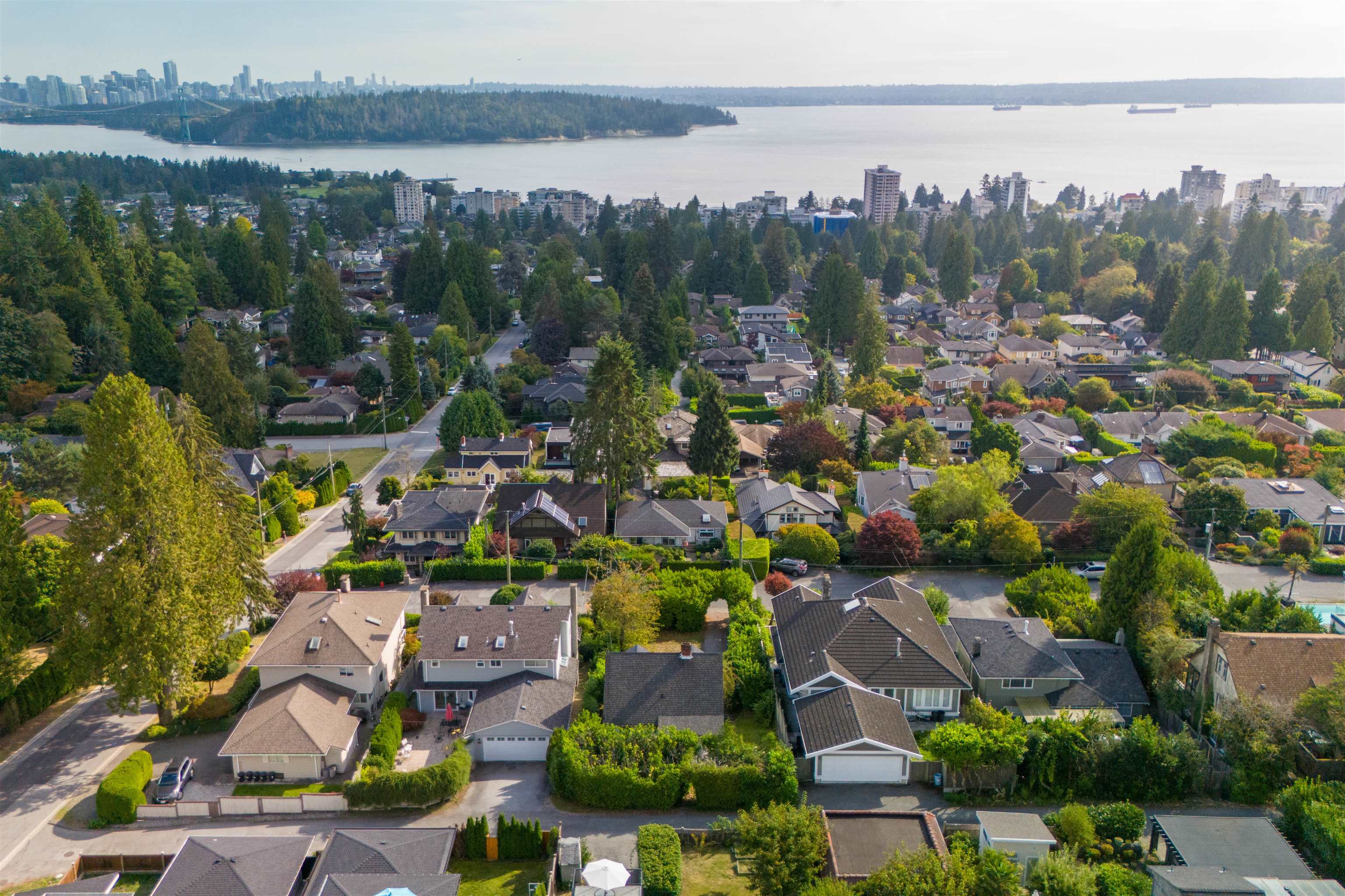Listing image of 1427 LAWSON AVENUE