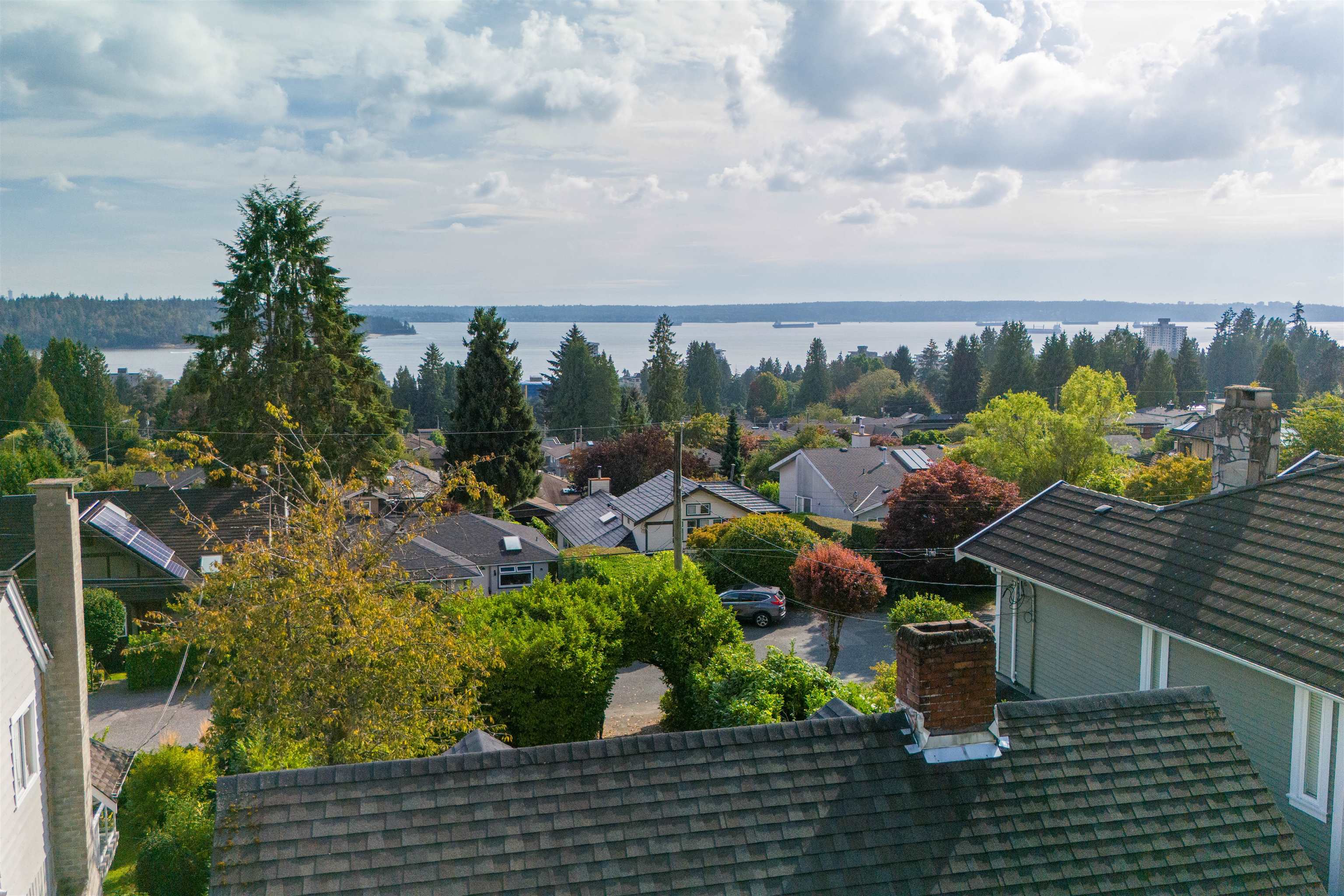 Listing image of 1427 LAWSON AVENUE