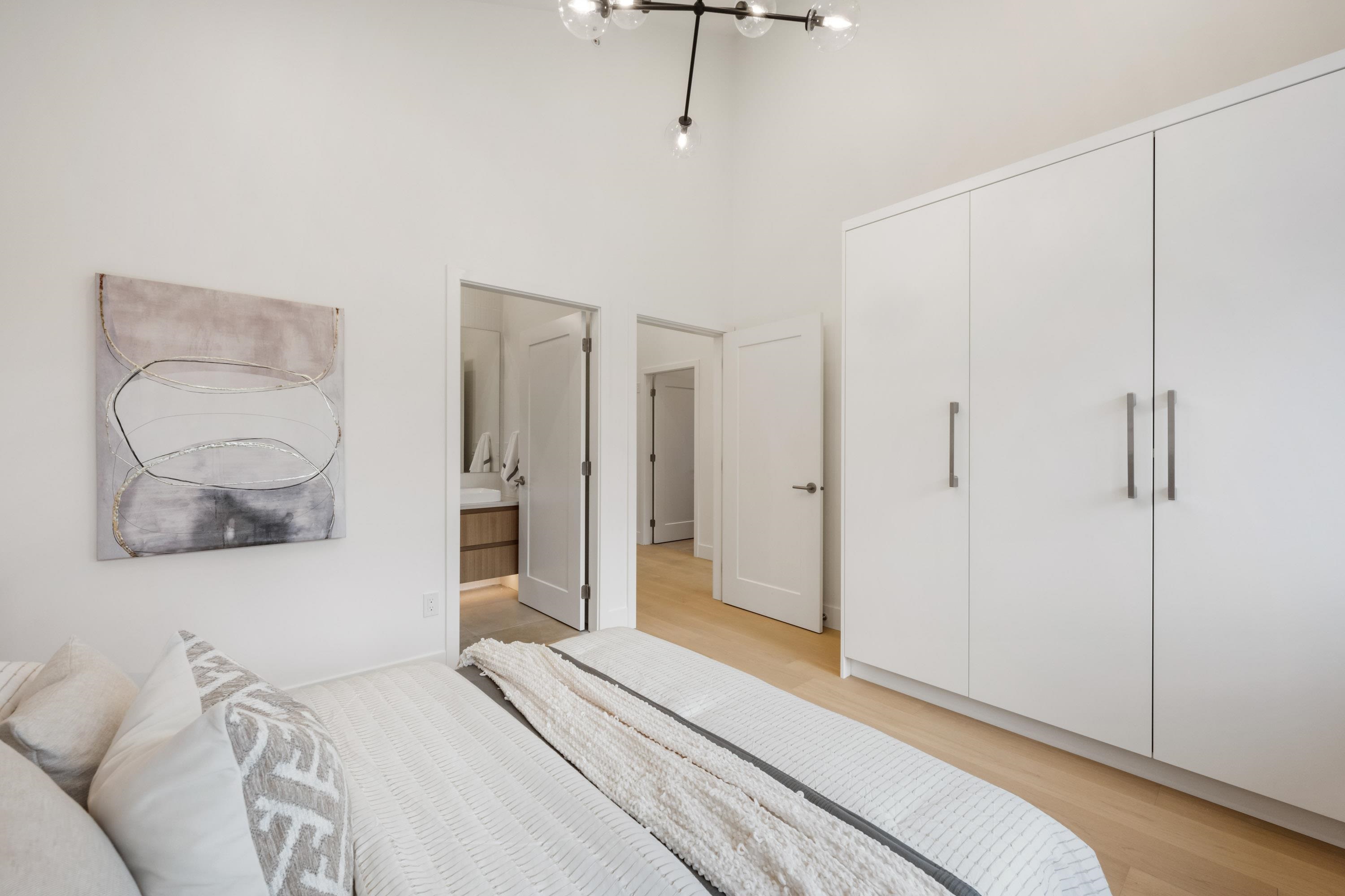 Listing image of 1317 E 18TH AVENUE