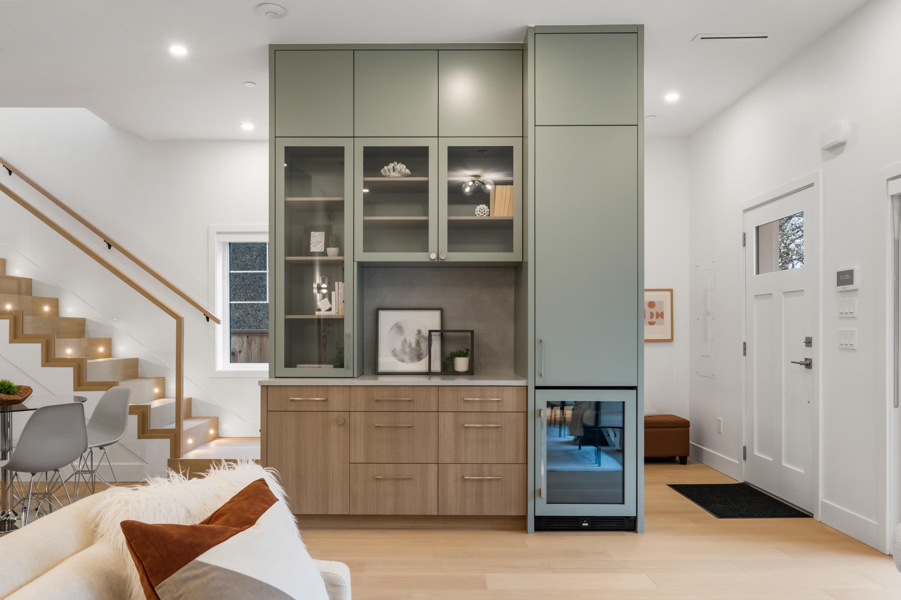 Listing image of 1317 E 18TH AVENUE