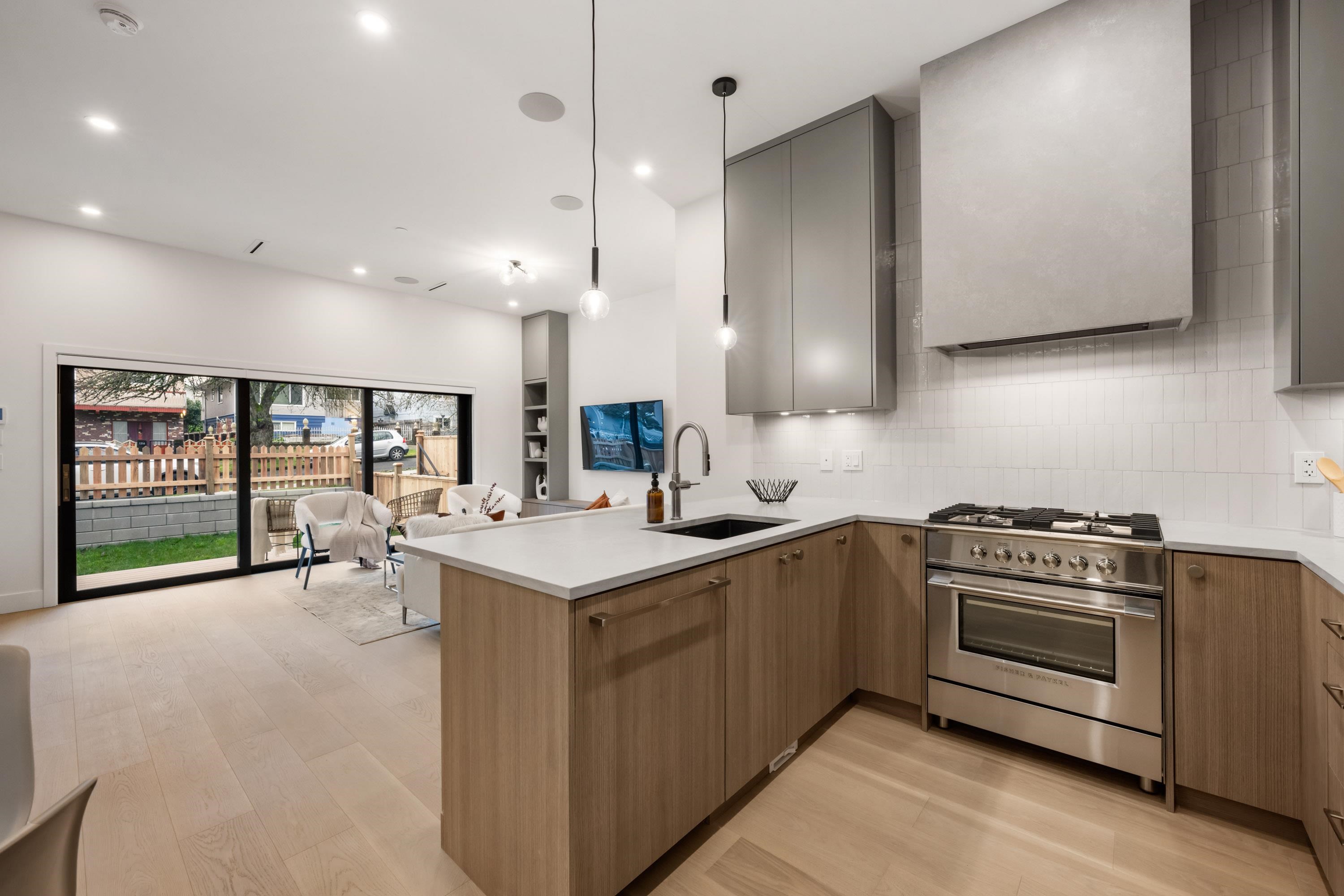 Listing image of 1317 E 18TH AVENUE