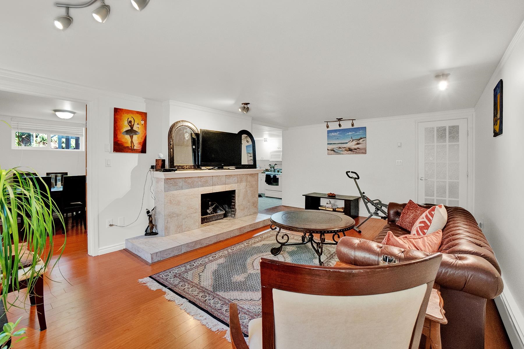Listing image of 638 ELSTREE PLACE