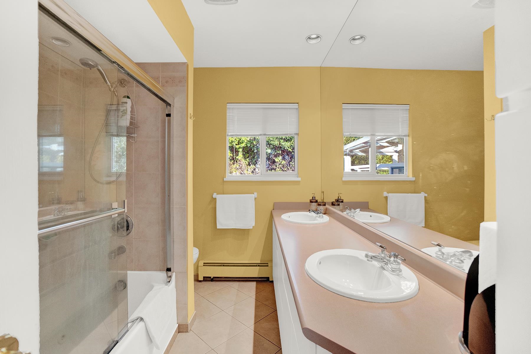 Listing image of 638 ELSTREE PLACE