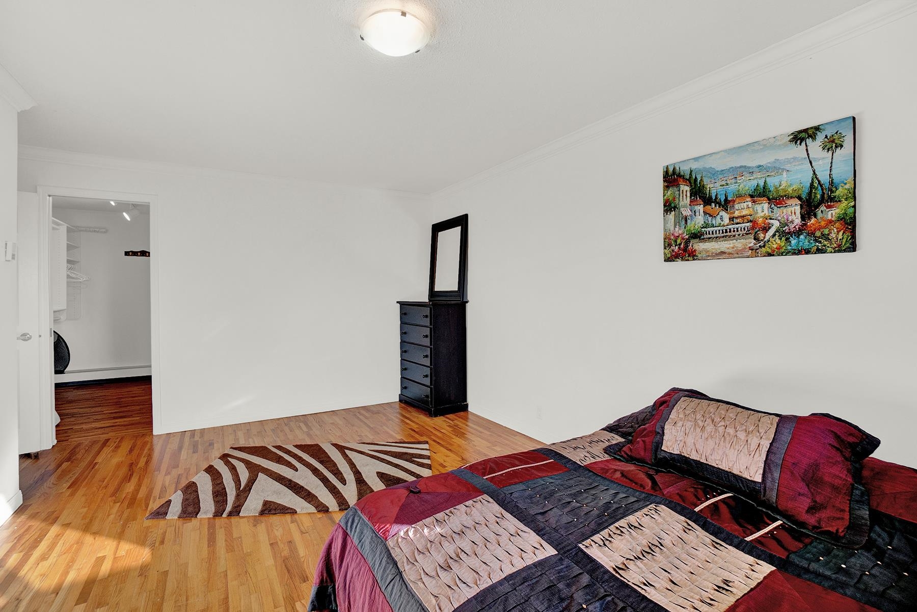 Listing image of 638 ELSTREE PLACE