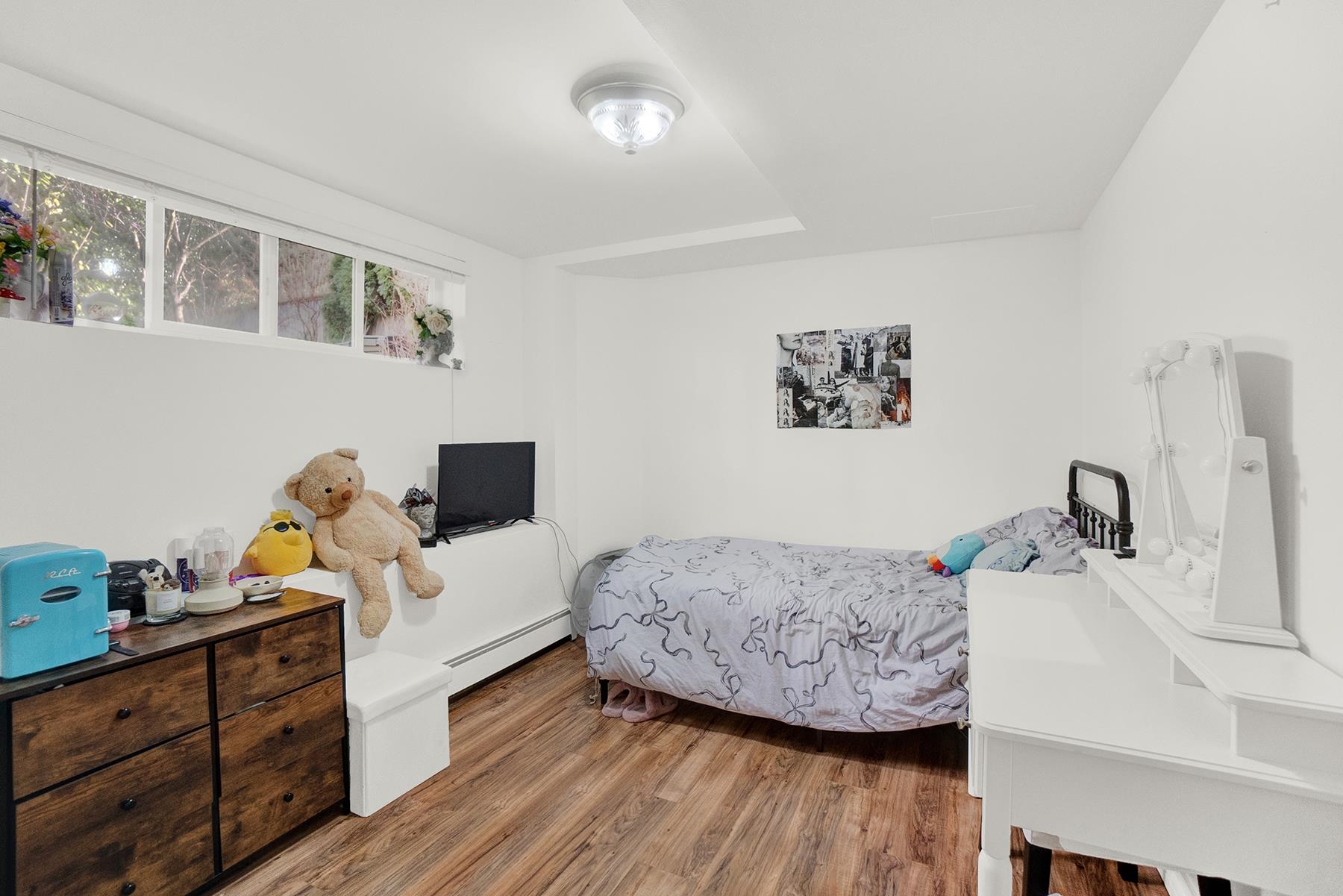 Listing image of 638 ELSTREE PLACE