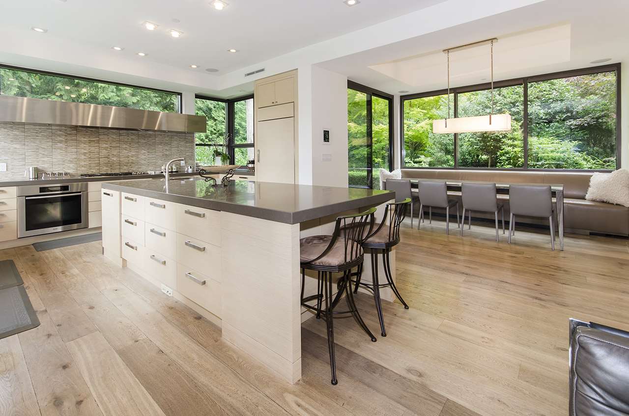 Listing image of 2998 ROSEBERY AVENUE