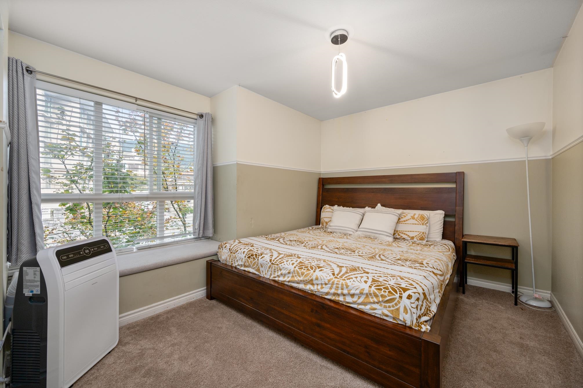 Listing image of 1 1075 LYNN VALLEY ROAD