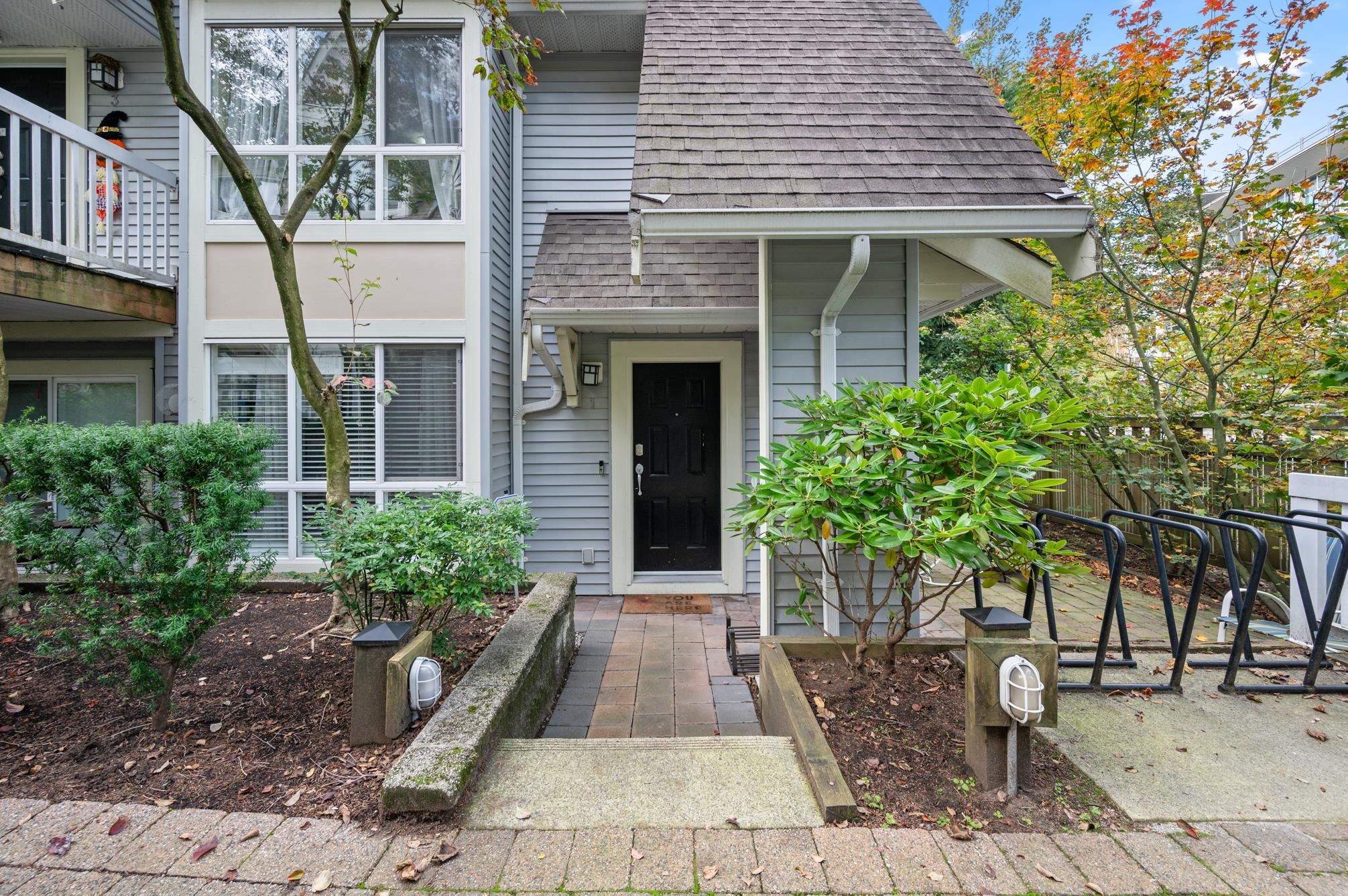 Listing image of 1 1075 LYNN VALLEY ROAD