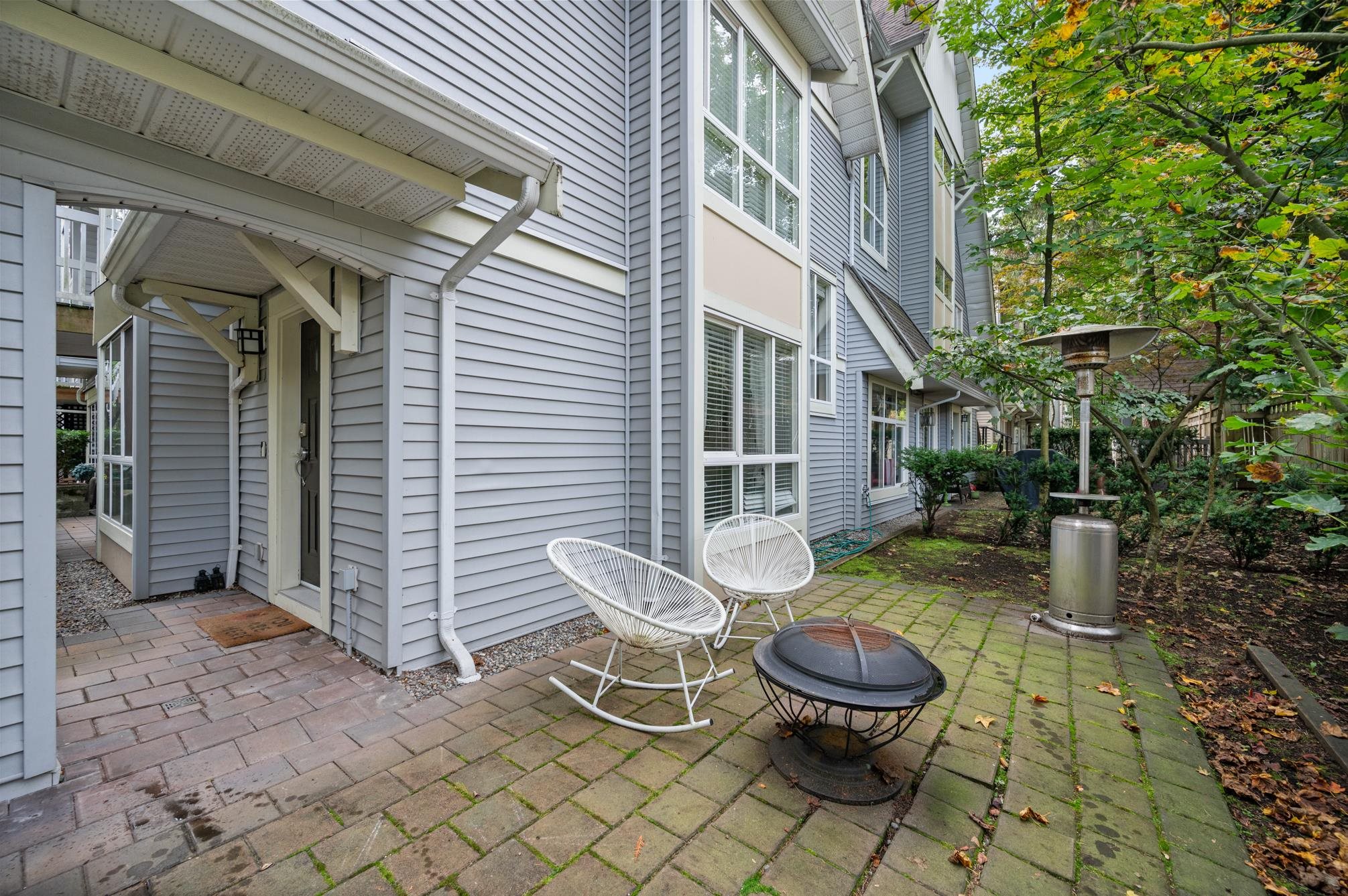 Listing image of 1 1075 LYNN VALLEY ROAD
