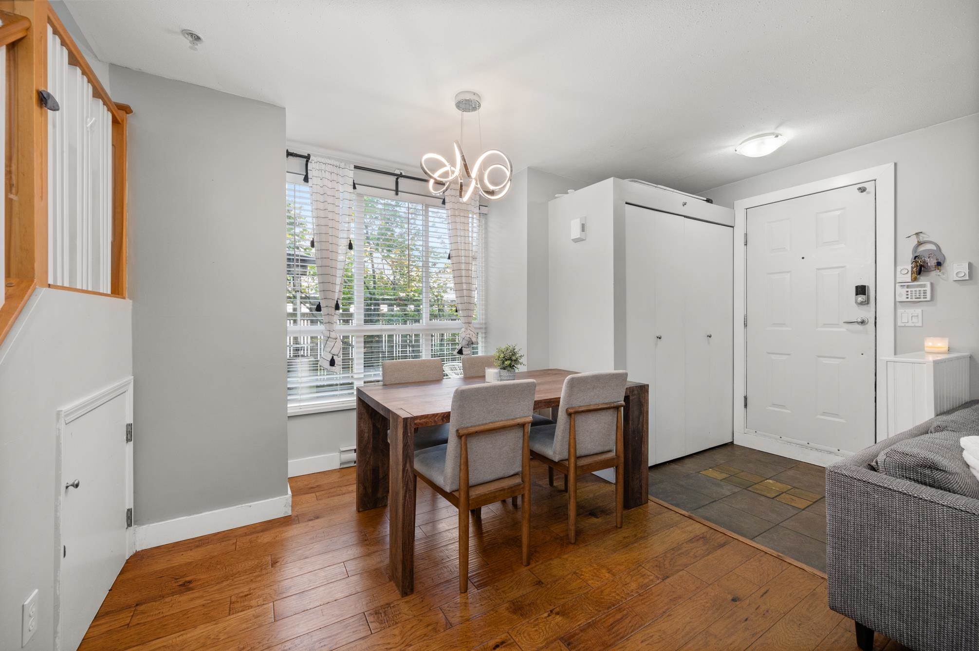 Listing image of 1 1075 LYNN VALLEY ROAD