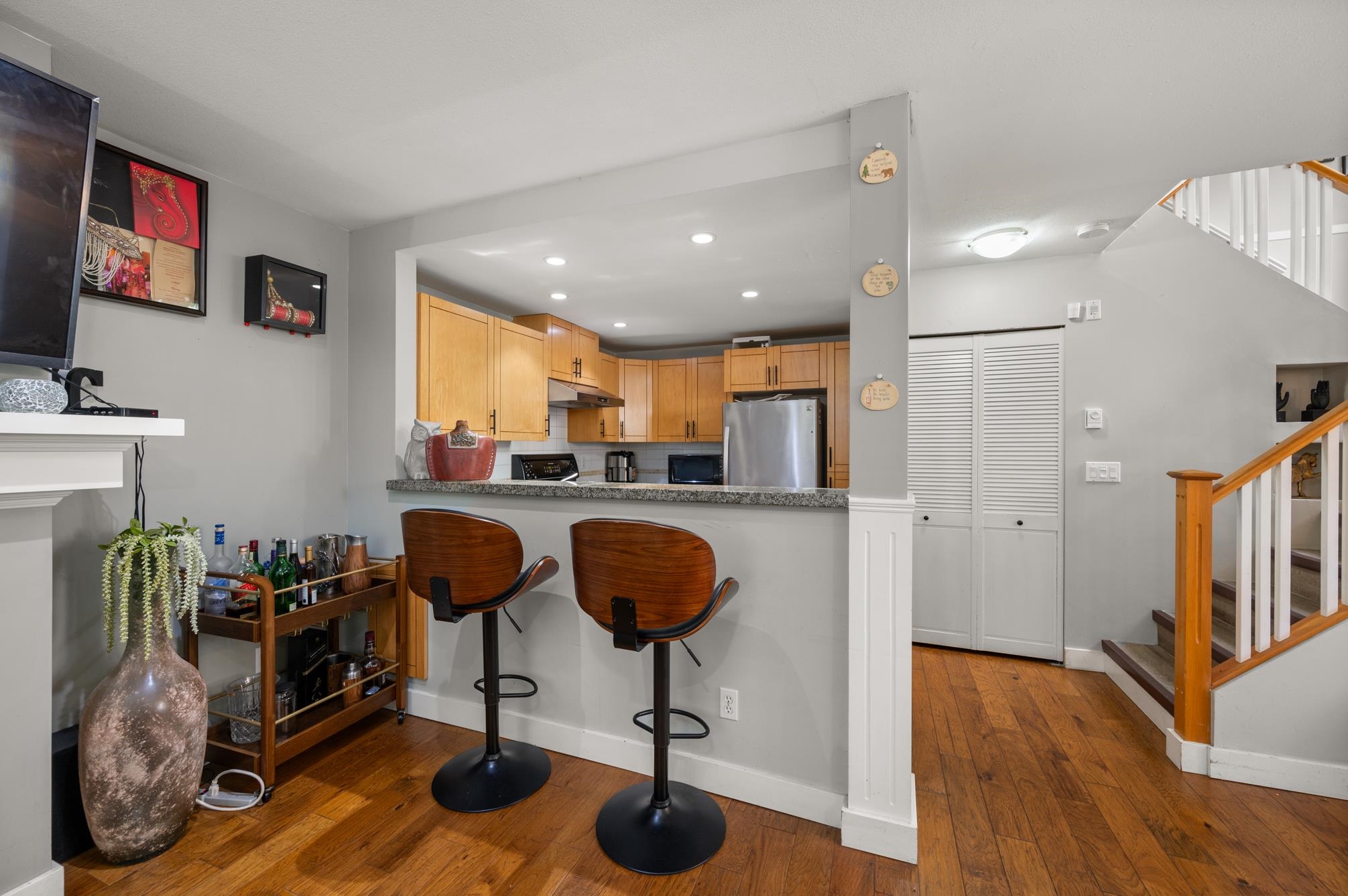 Listing image of 1 1075 LYNN VALLEY ROAD
