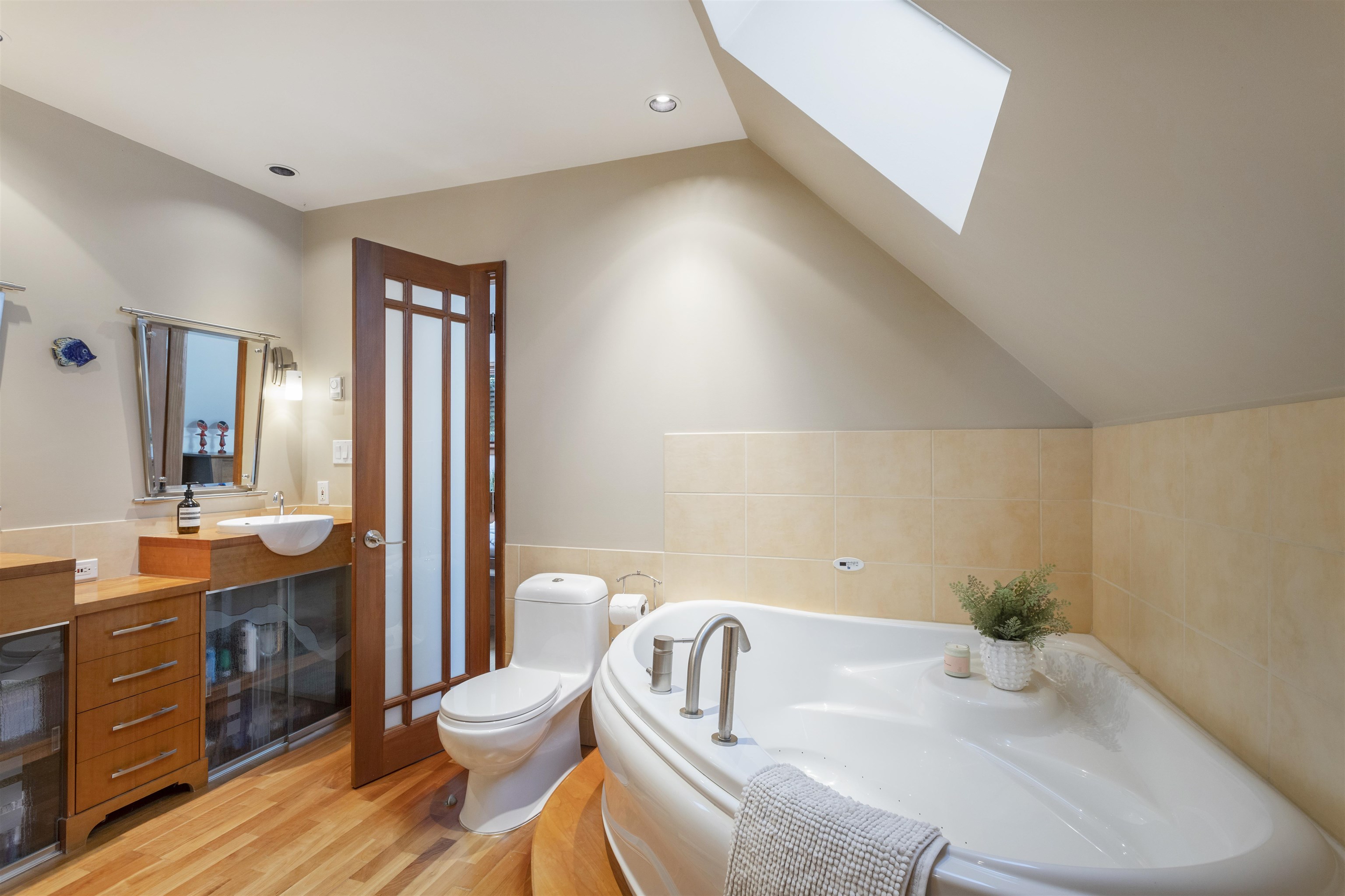 Listing image of 5410 KEITH ROAD