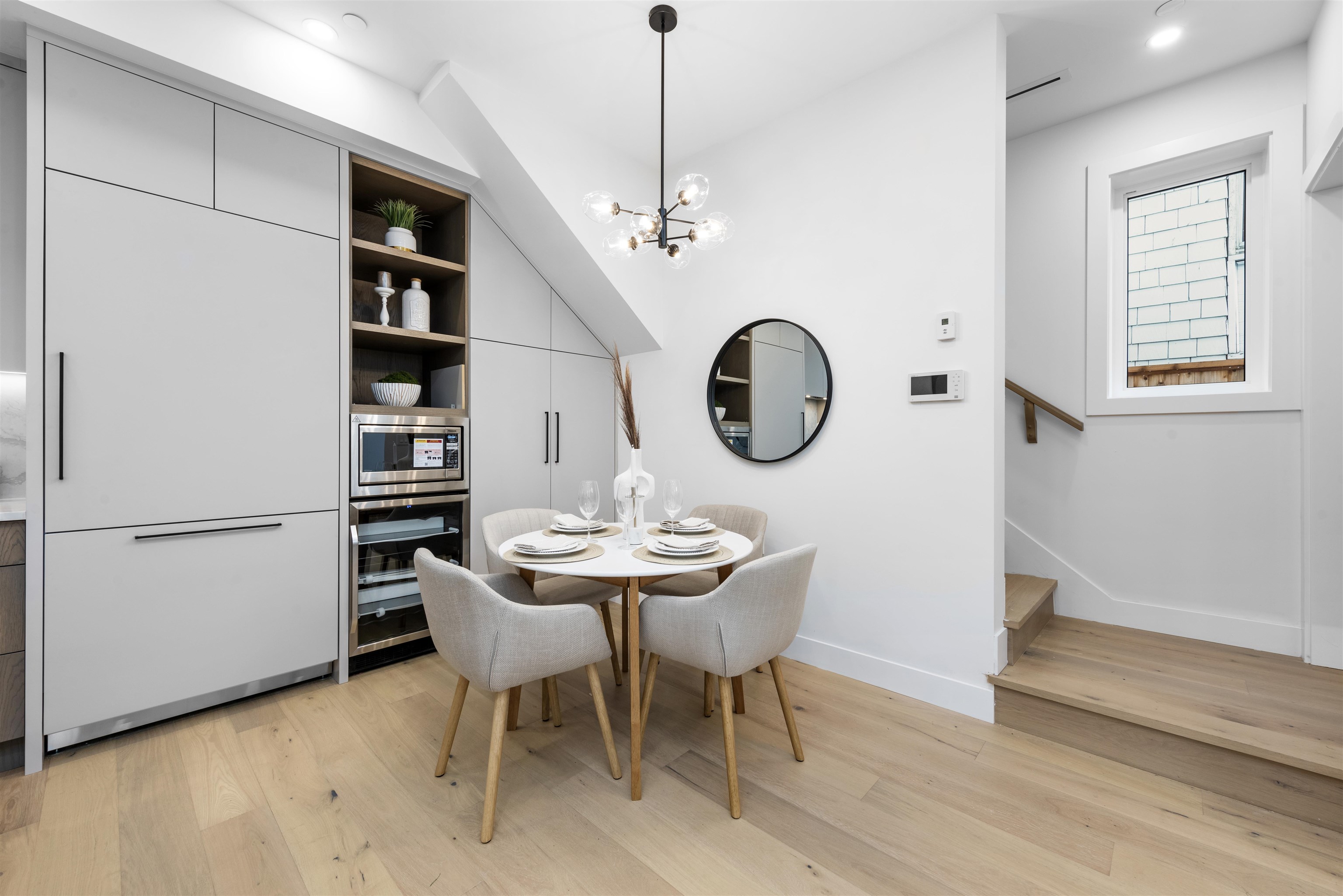 Listing image of 1 1328 E 35TH AVENUE