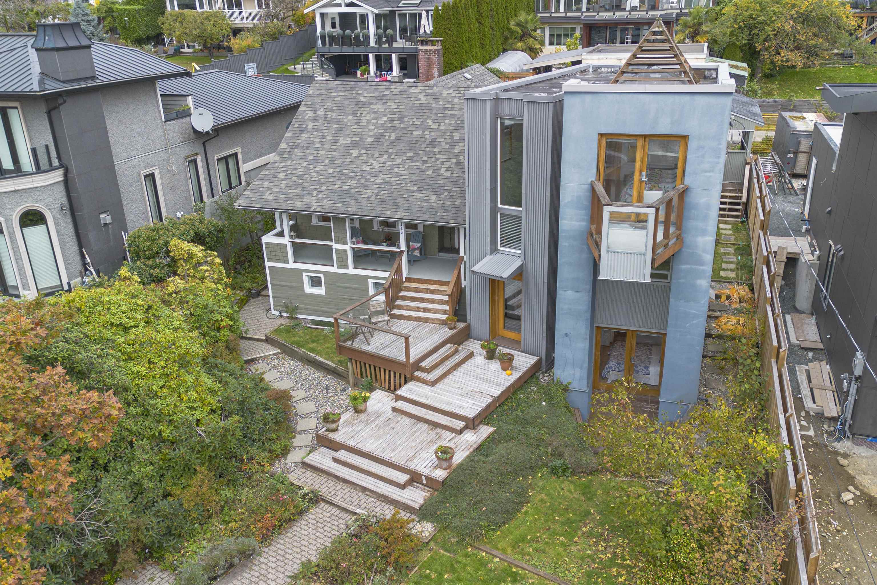 Listing image of 2433 MATHERS AVENUE