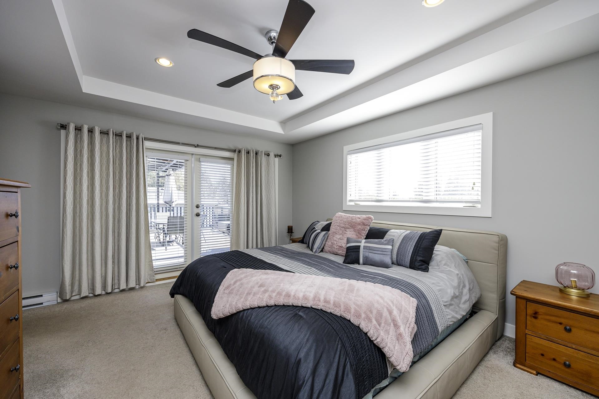 Listing image of 887 E 17TH STREET