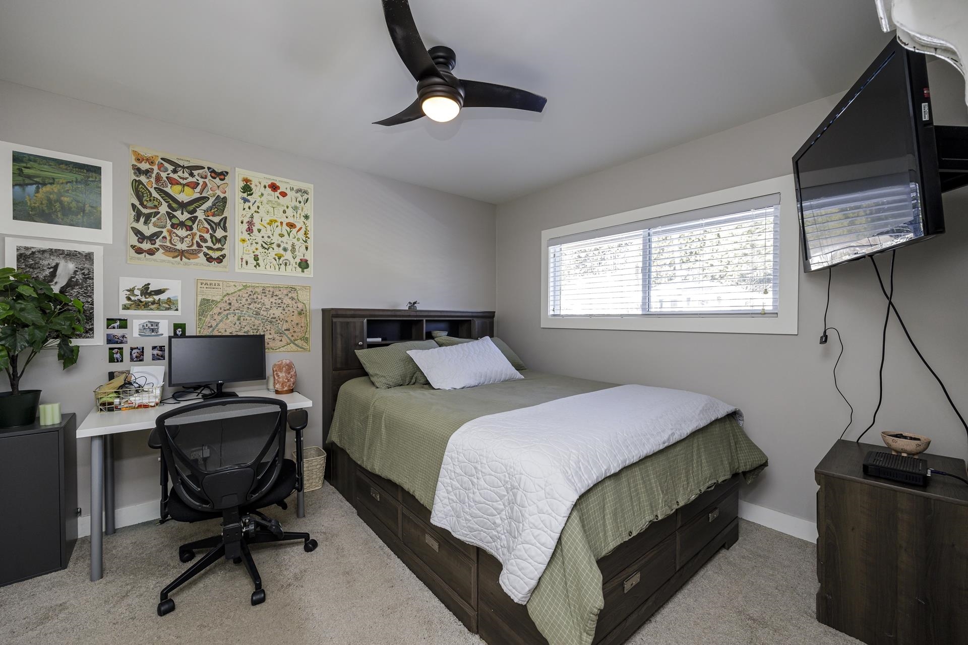 Listing image of 887 E 17TH STREET