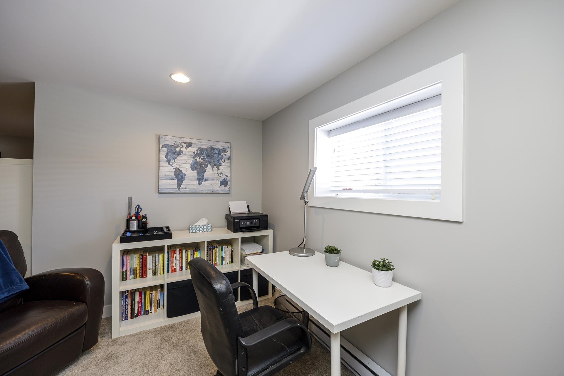 Listing image of 887 E 17TH STREET