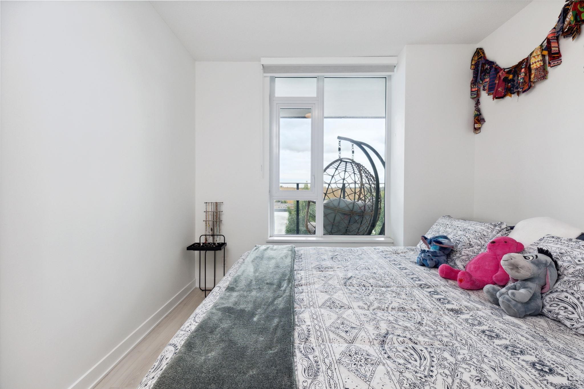Listing image of 303 1401 HUNTER STREET