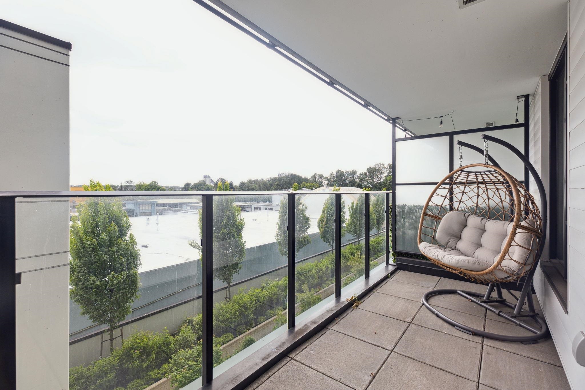 Listing image of 303 1401 HUNTER STREET