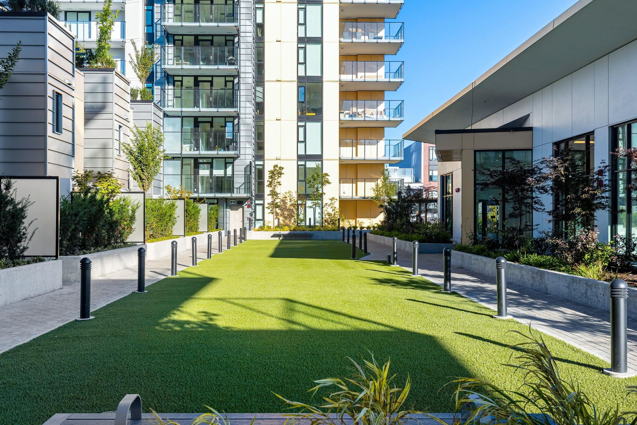 Listing image of 303 1401 HUNTER STREET