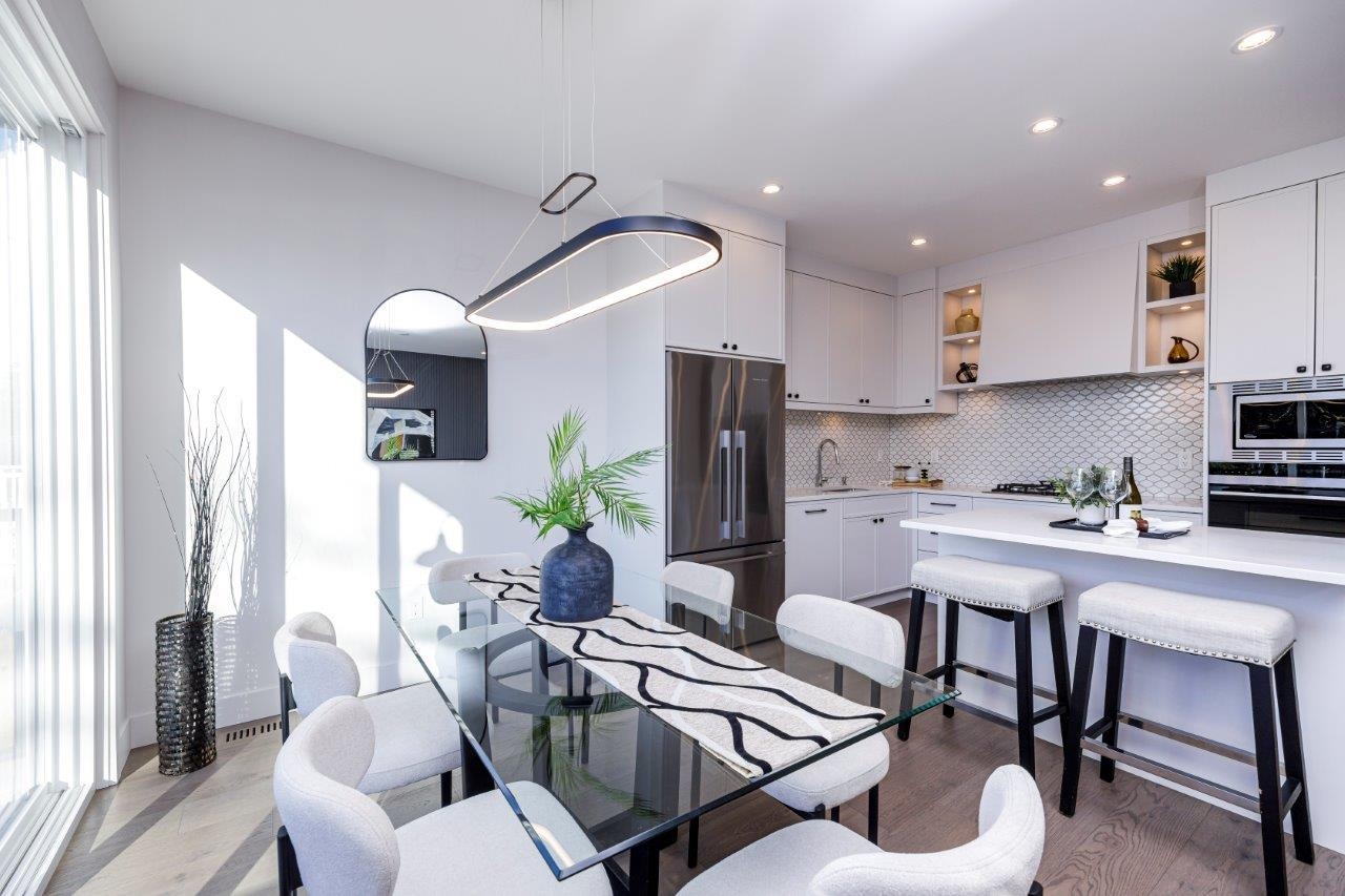 Listing image of 342 E 17TH STREET