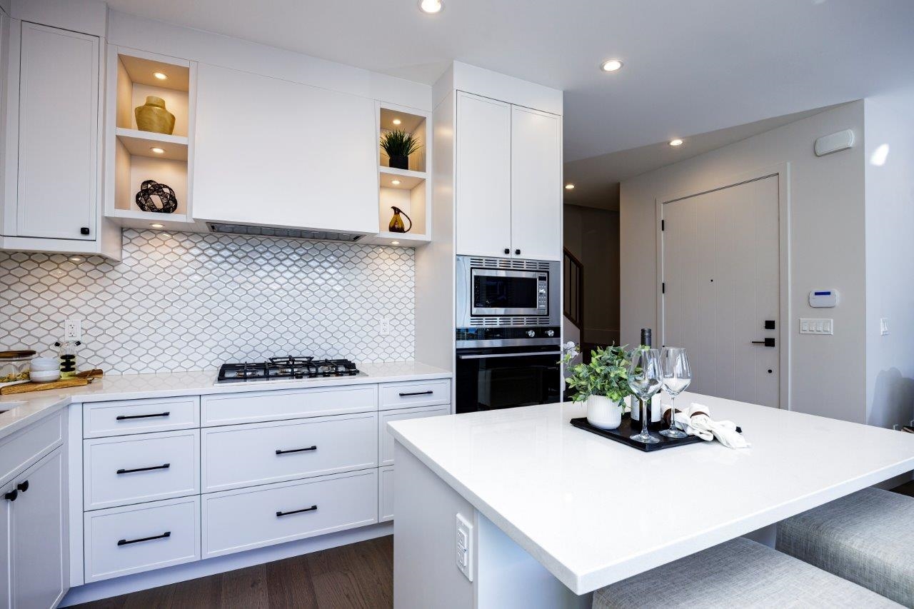 Listing image of 342 E 17TH STREET