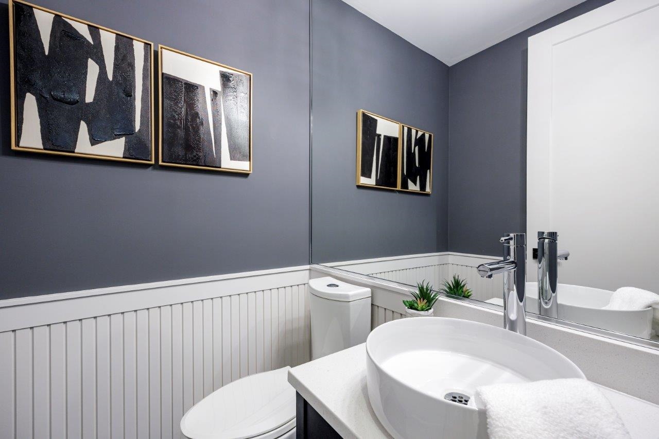 Listing image of 342 E 17TH STREET