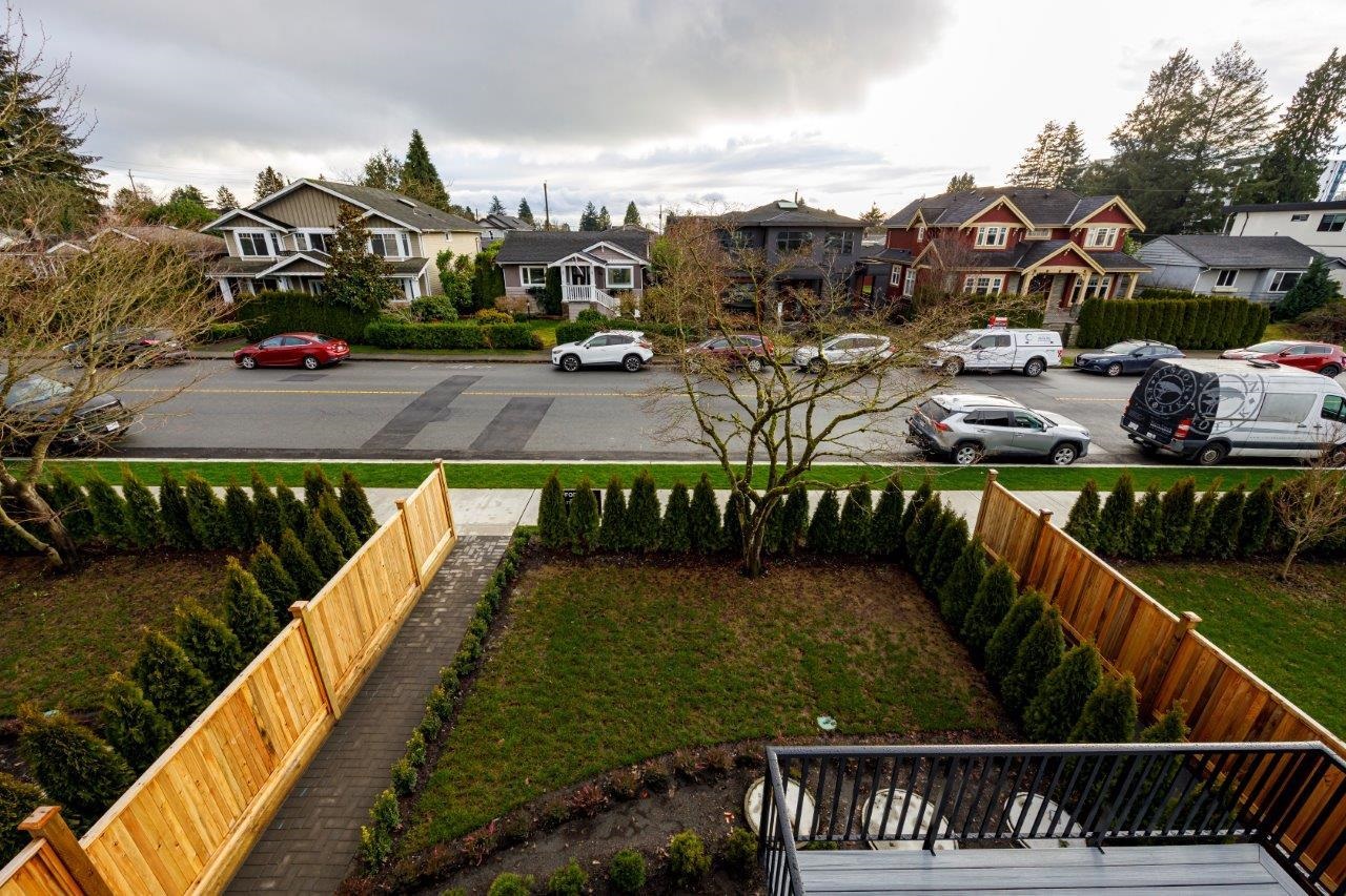 Listing image of 342 E 17TH STREET