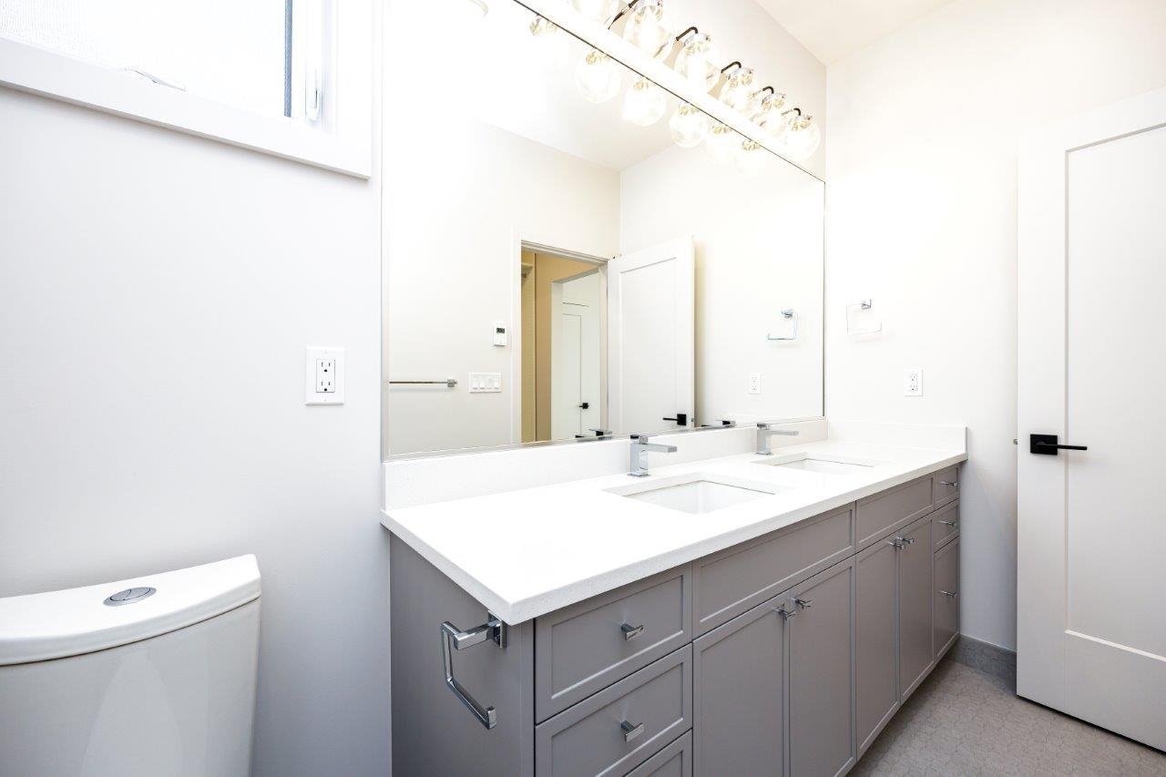 Listing image of 342 E 17TH STREET