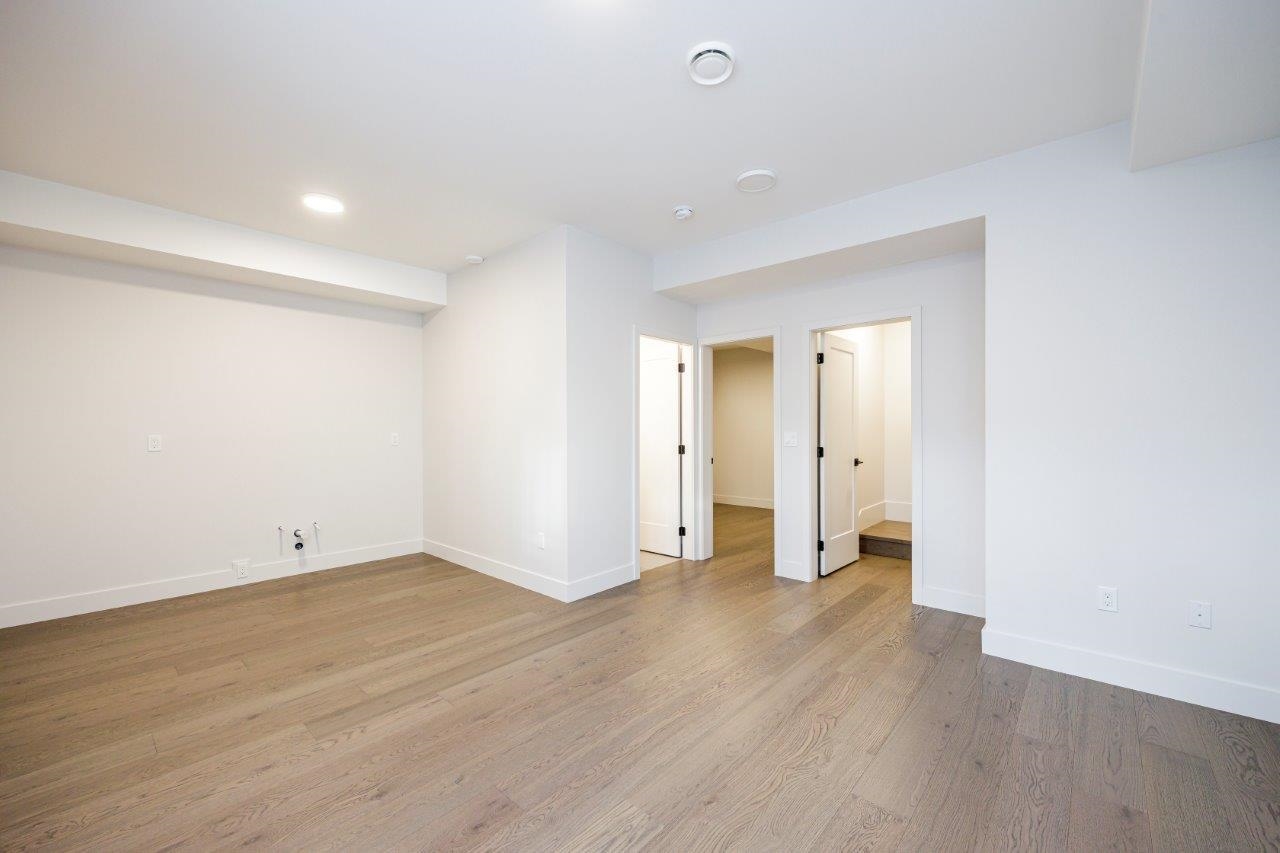 Listing image of 342 E 17TH STREET