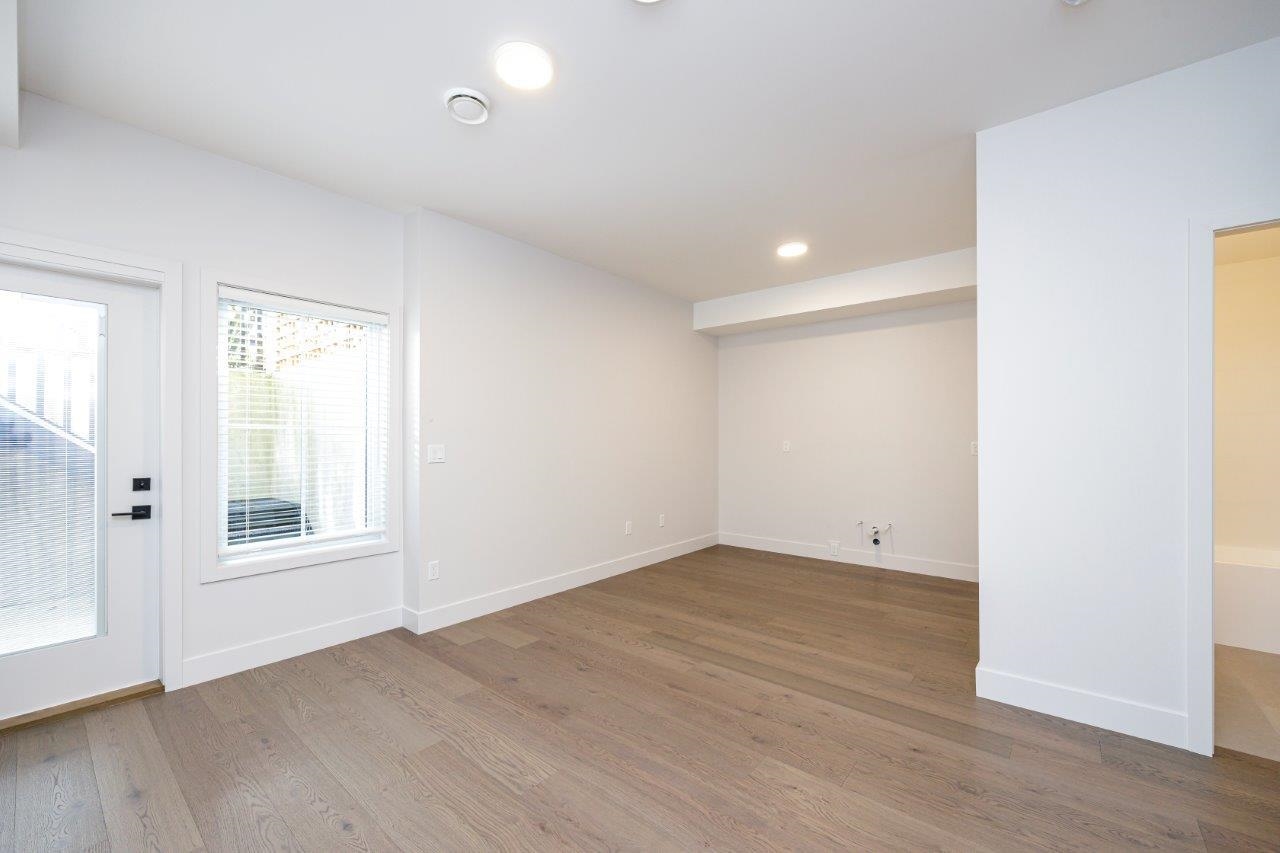 Listing image of 342 E 17TH STREET