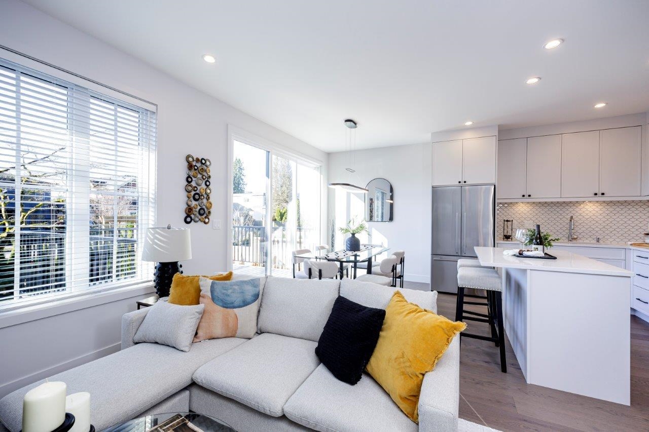 Listing image of 342 E 17TH STREET